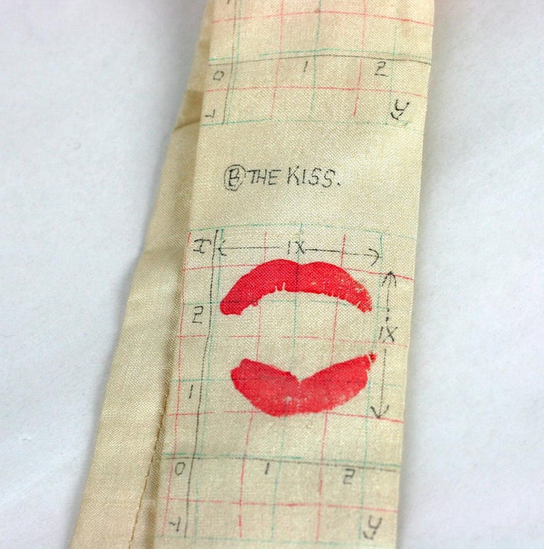 Brown Hand Silk Screened French Kissing Tie, UK. For Sale