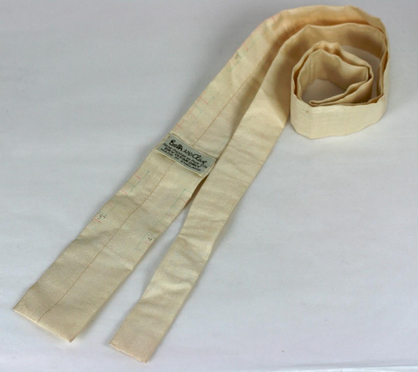 Brown Hand Silk Screened French Kissing Tie, UK. For Sale