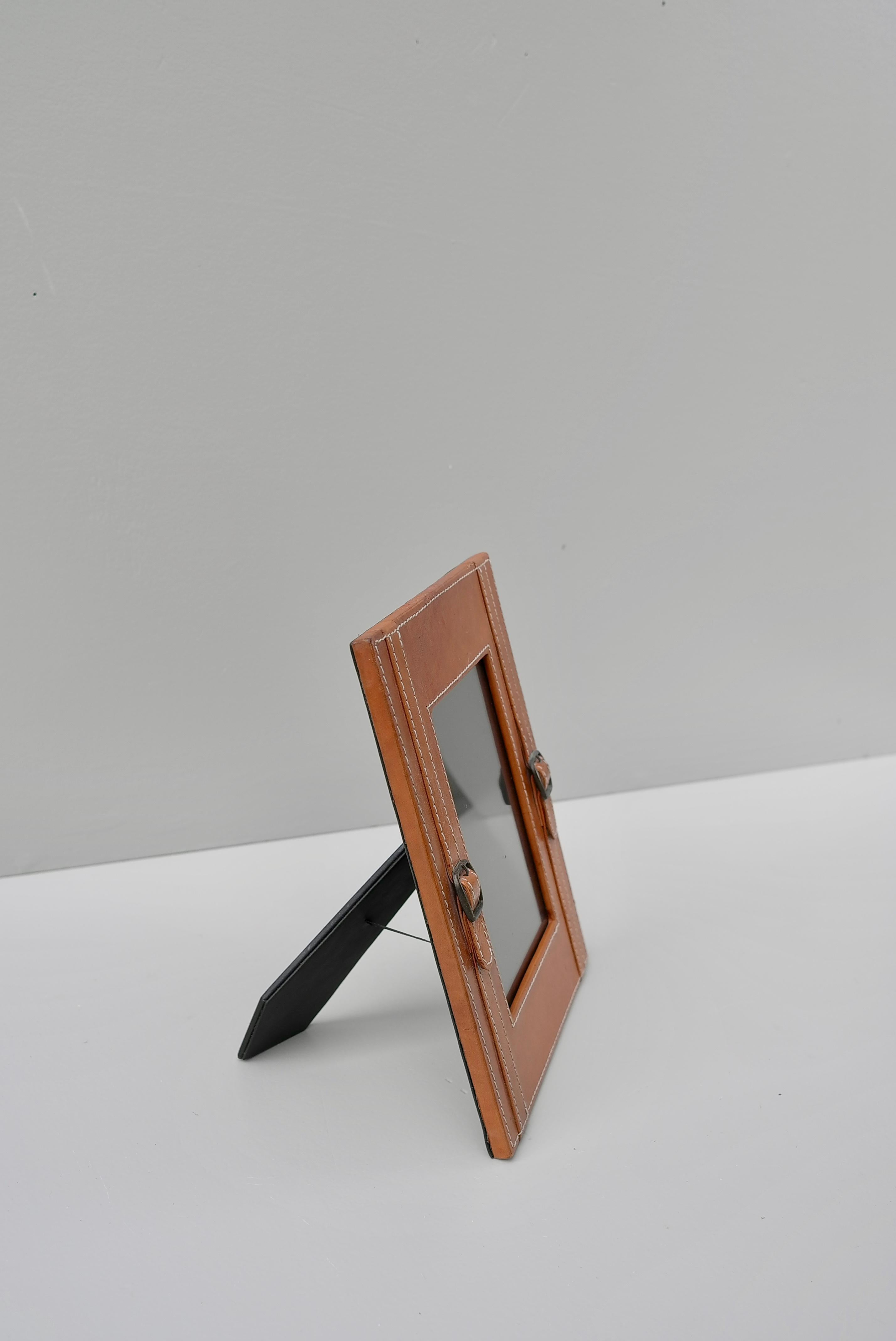 Hand-Stitched Cognac Leather Picture Frame in Style of Jacques Adnet In Good Condition For Sale In Den Haag, NL