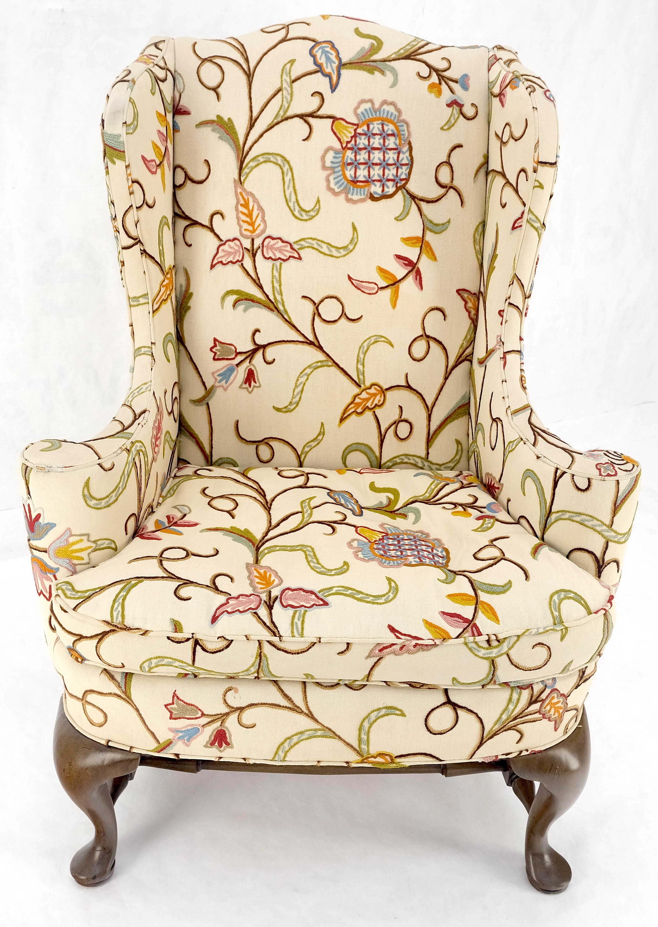 Americano Stitch by Stitch a mano con motivi floreali, ampia base Queen Anne, sedia da salotto Wind Club 1940s in vendita