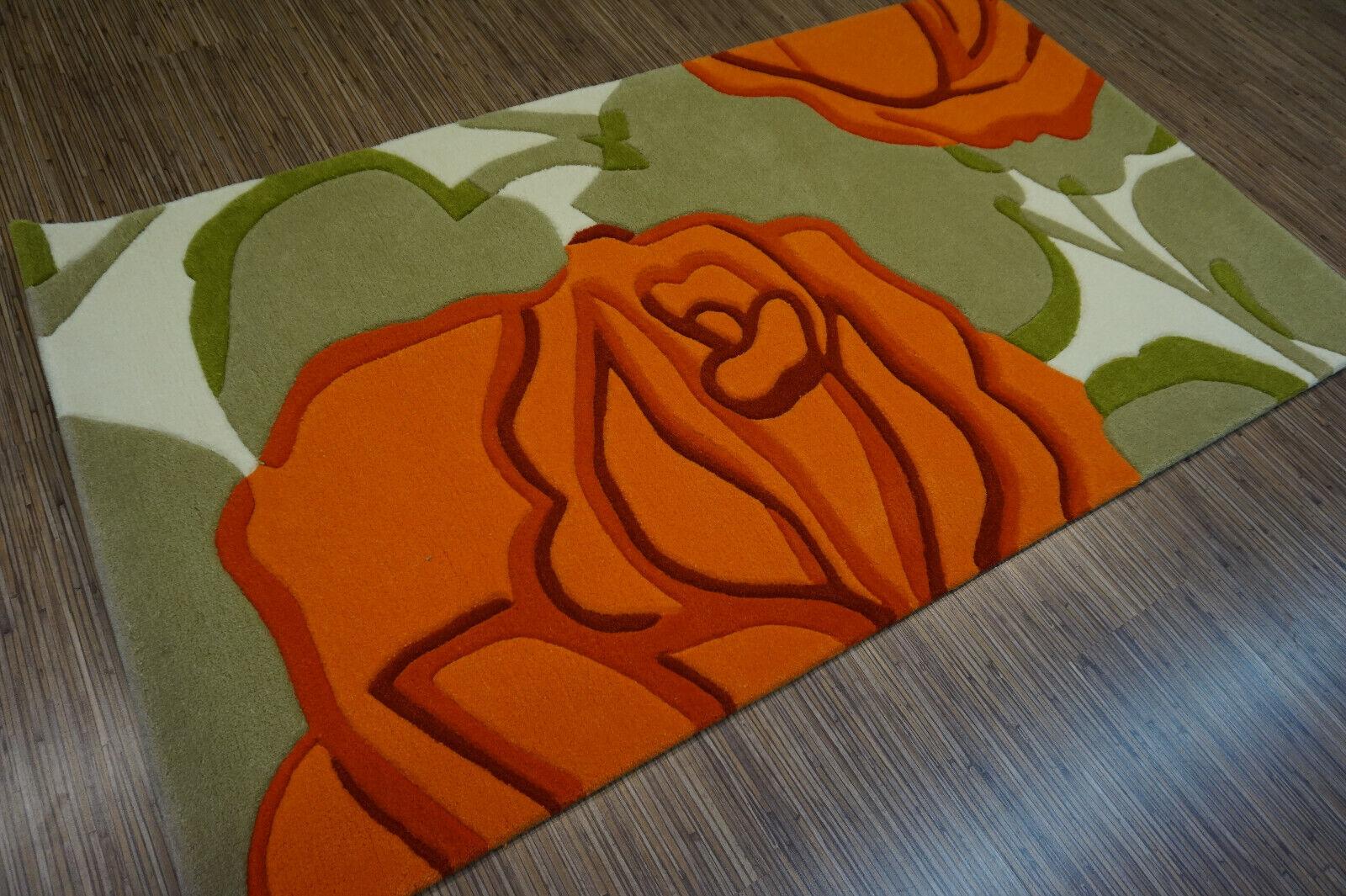 Acrylic Hand-Tufted Vintage Chinese Rug With Roses 2.9' x 5.2', 1990s - 1D39 For Sale