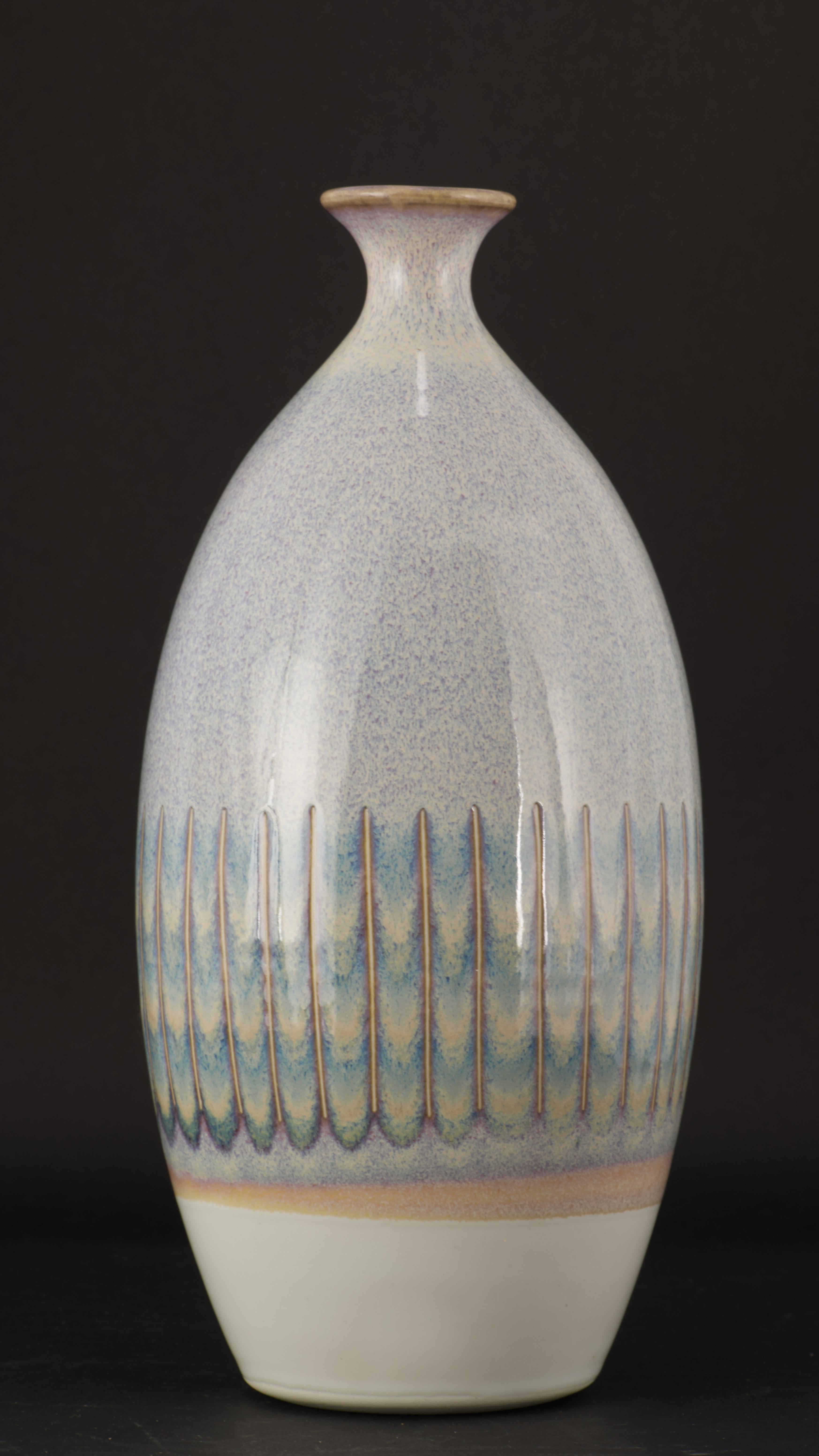 Handgedrehte Studio-Keramik-Vase, orange und olivfarbene Glasur (Handgefertigt) im Angebot