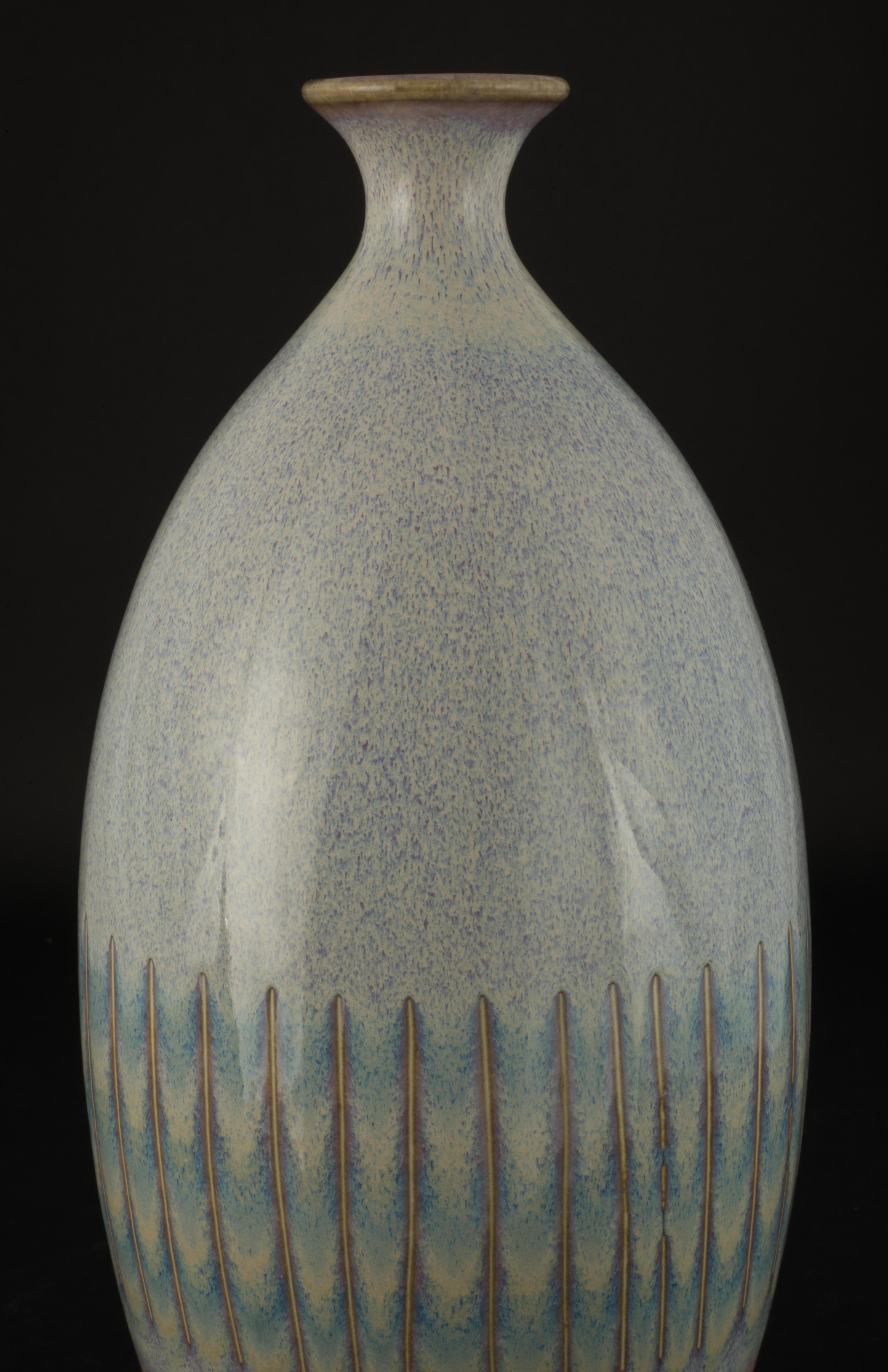 Handgedrehte Studio-Keramik-Vase, orange und olivfarbene Glasur im Angebot 3