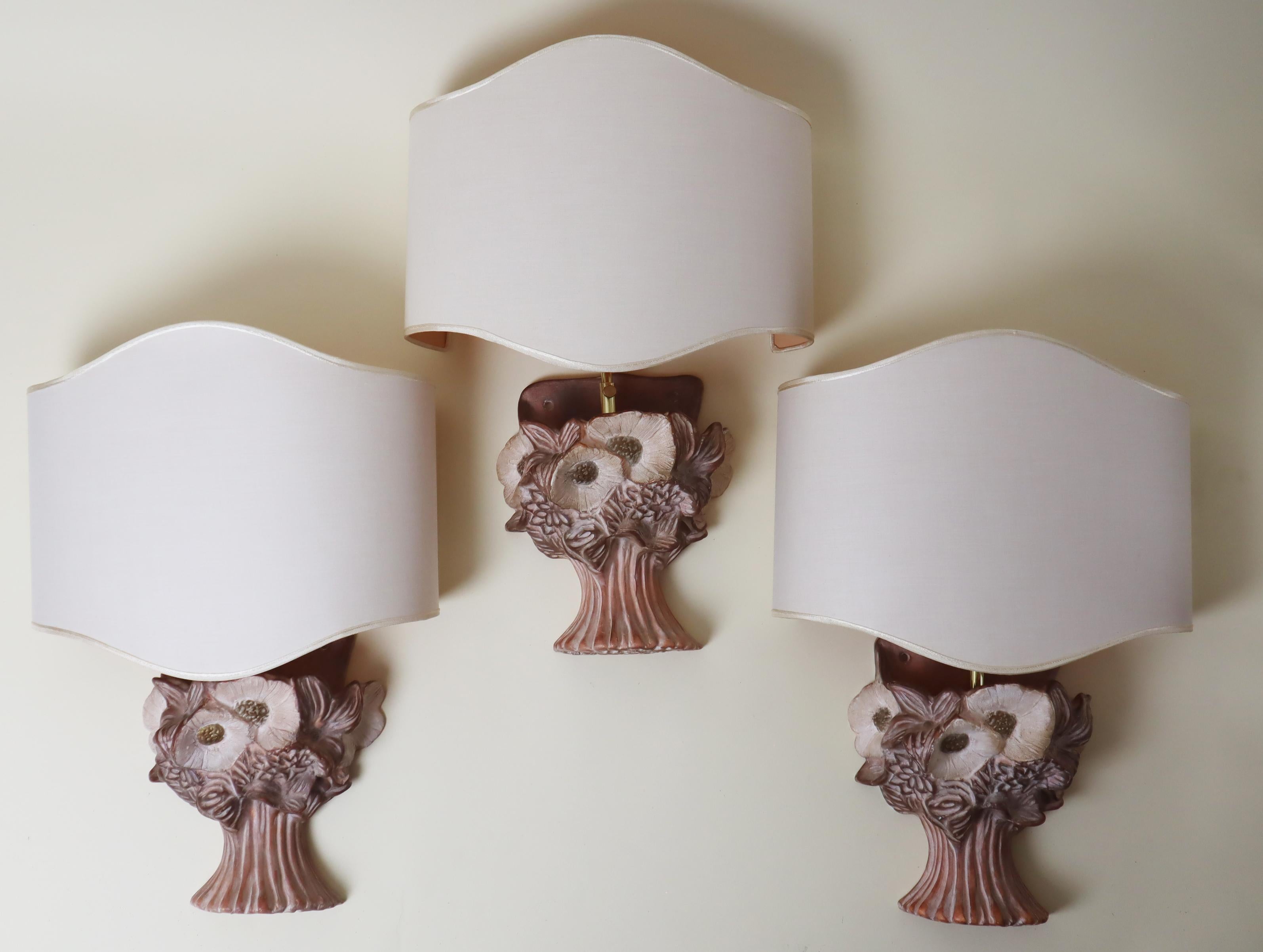 Handgedrehte Wandlampe in Form eines #Blumeneimers, Italien 1980er (Messing) im Angebot