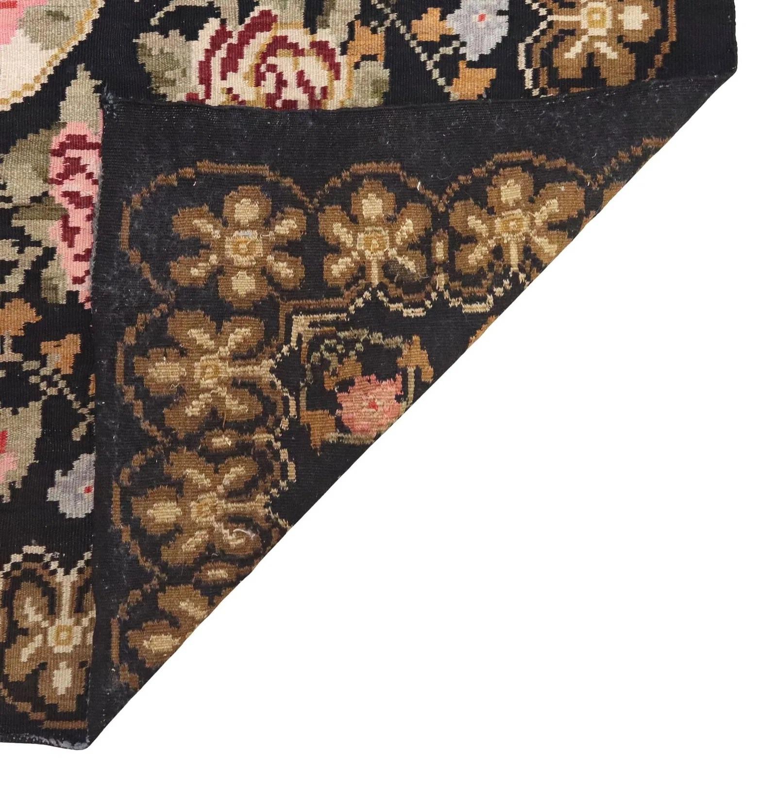 Hand-tied Bessarabian Kilim rug, approx 8'1