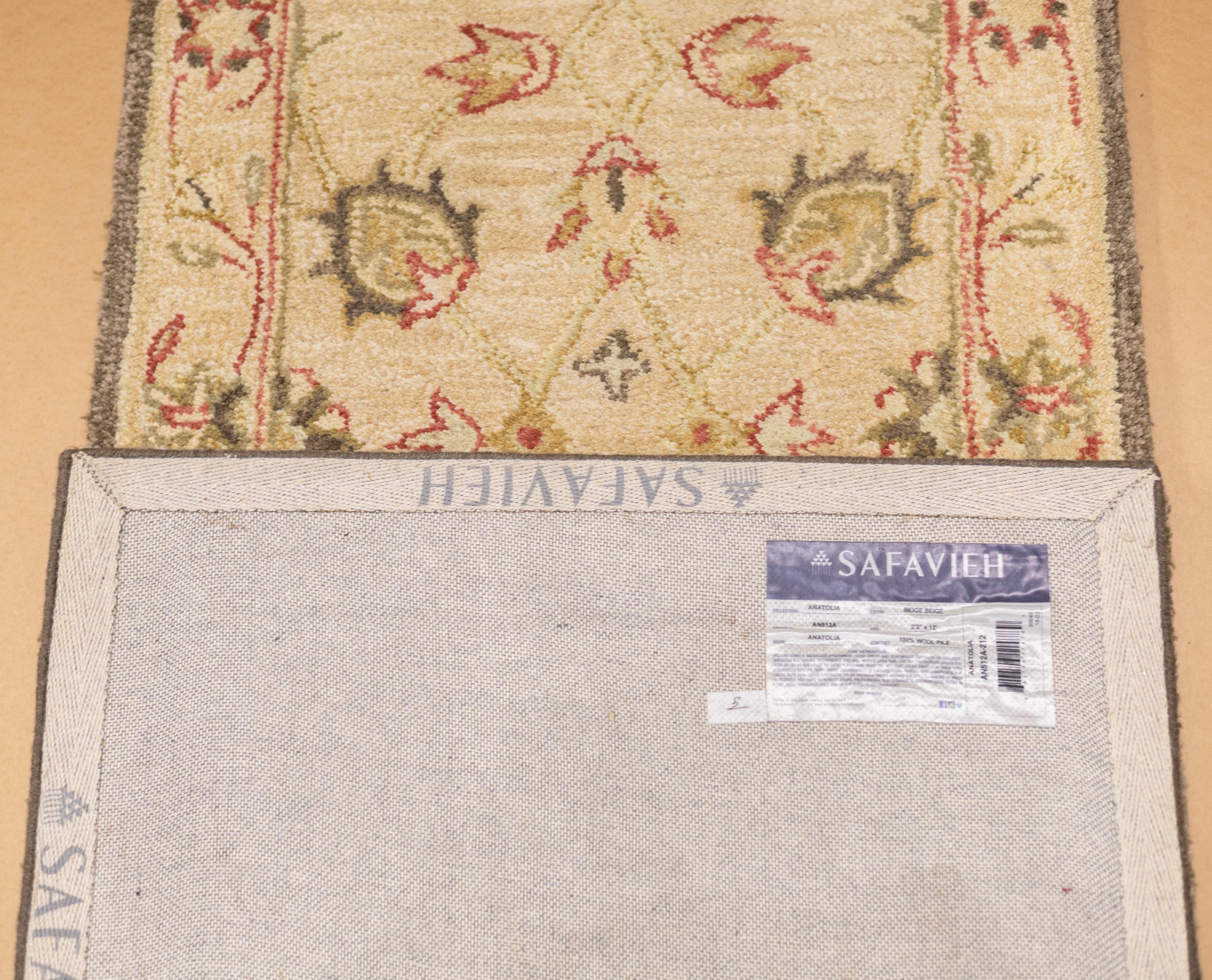 Hand Tuffted Wool Long Rug 2'4'' x 11'11'' For Sale 4