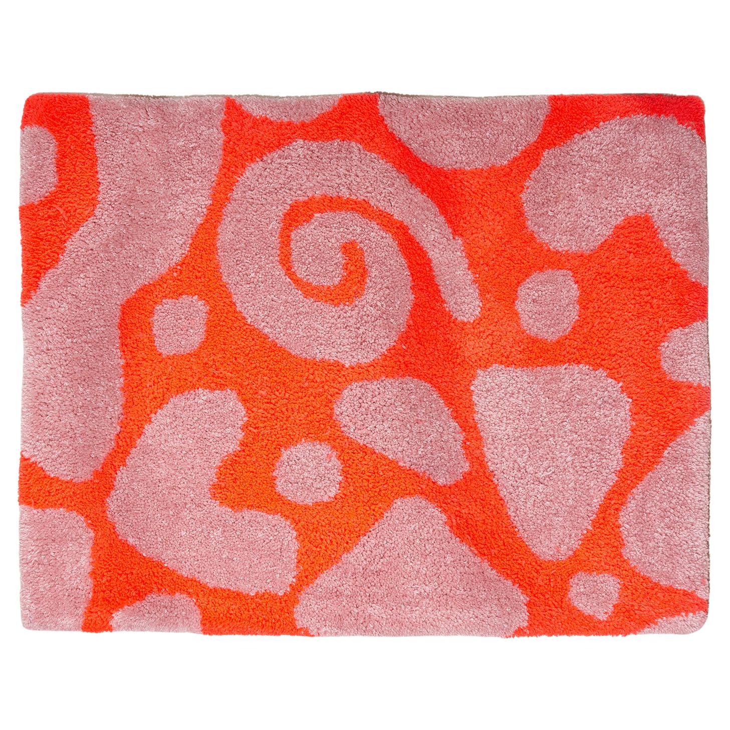 Hand Tufted Hot Red and Blush Pink Accent Rug For Sale