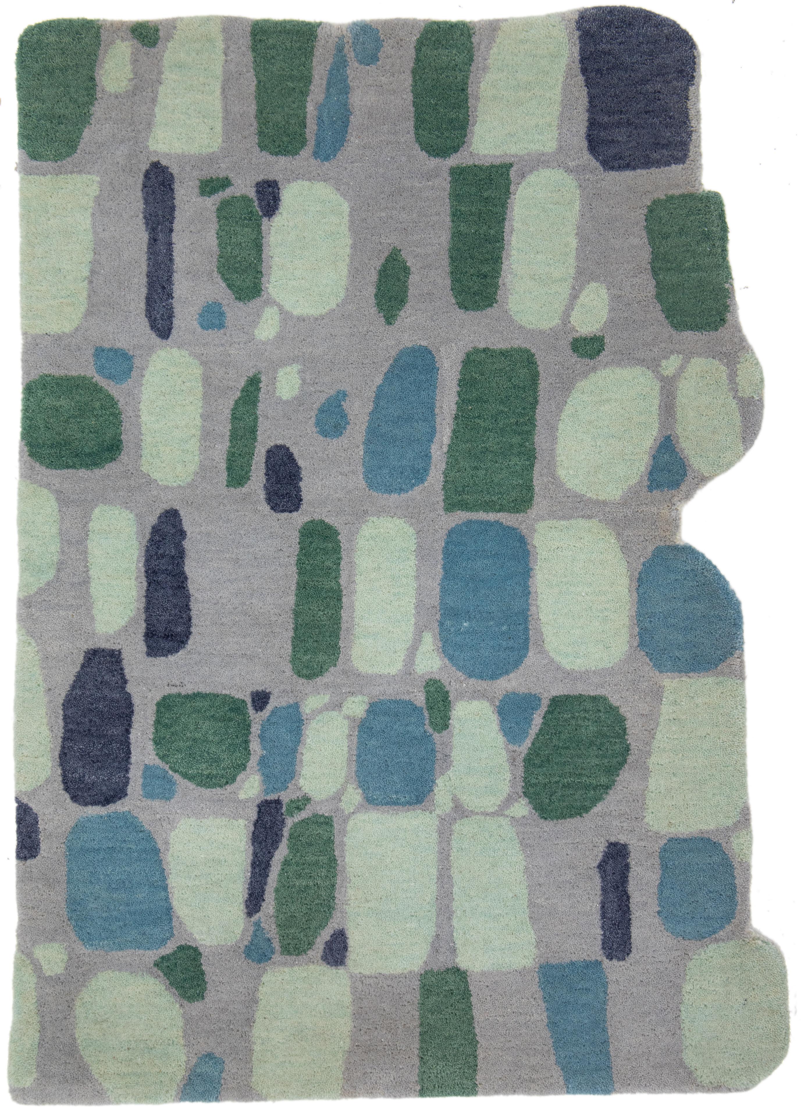 Hand-Tufted Modern Custom Wool Rug with Abstract Pattern By Apadana For Sale 4