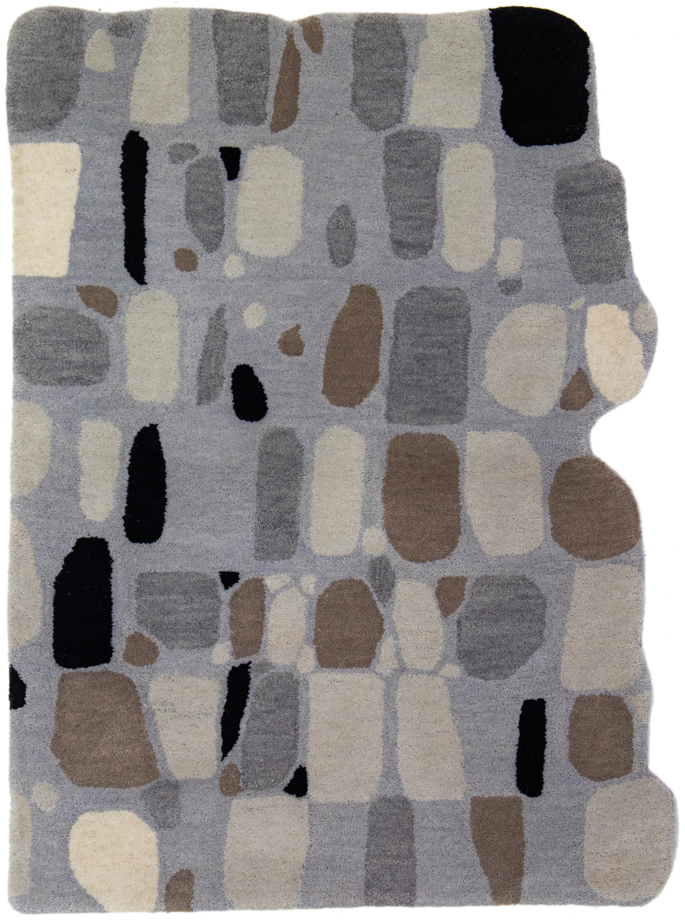 Hand-Tufted Modern Custom Wool Rug with Abstract Pattern By Apadana For Sale 1