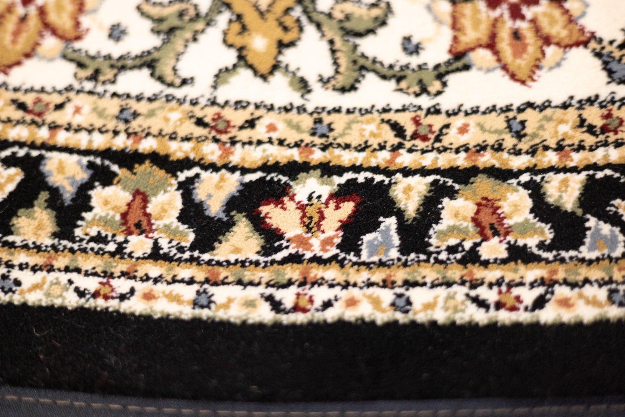 Hand Tufted Rug 7'10'' x 7'10'' In New Condition For Sale In New York, NY