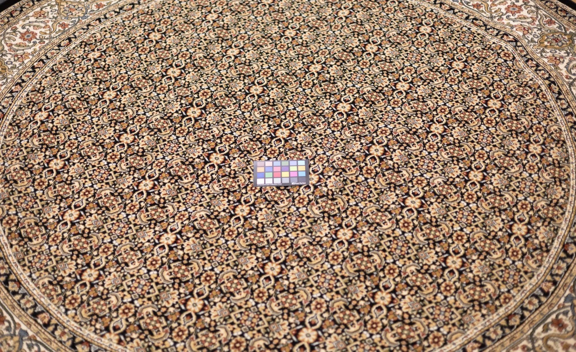 Hand Tufted Rug 7'10'' x 7'10'' For Sale 2