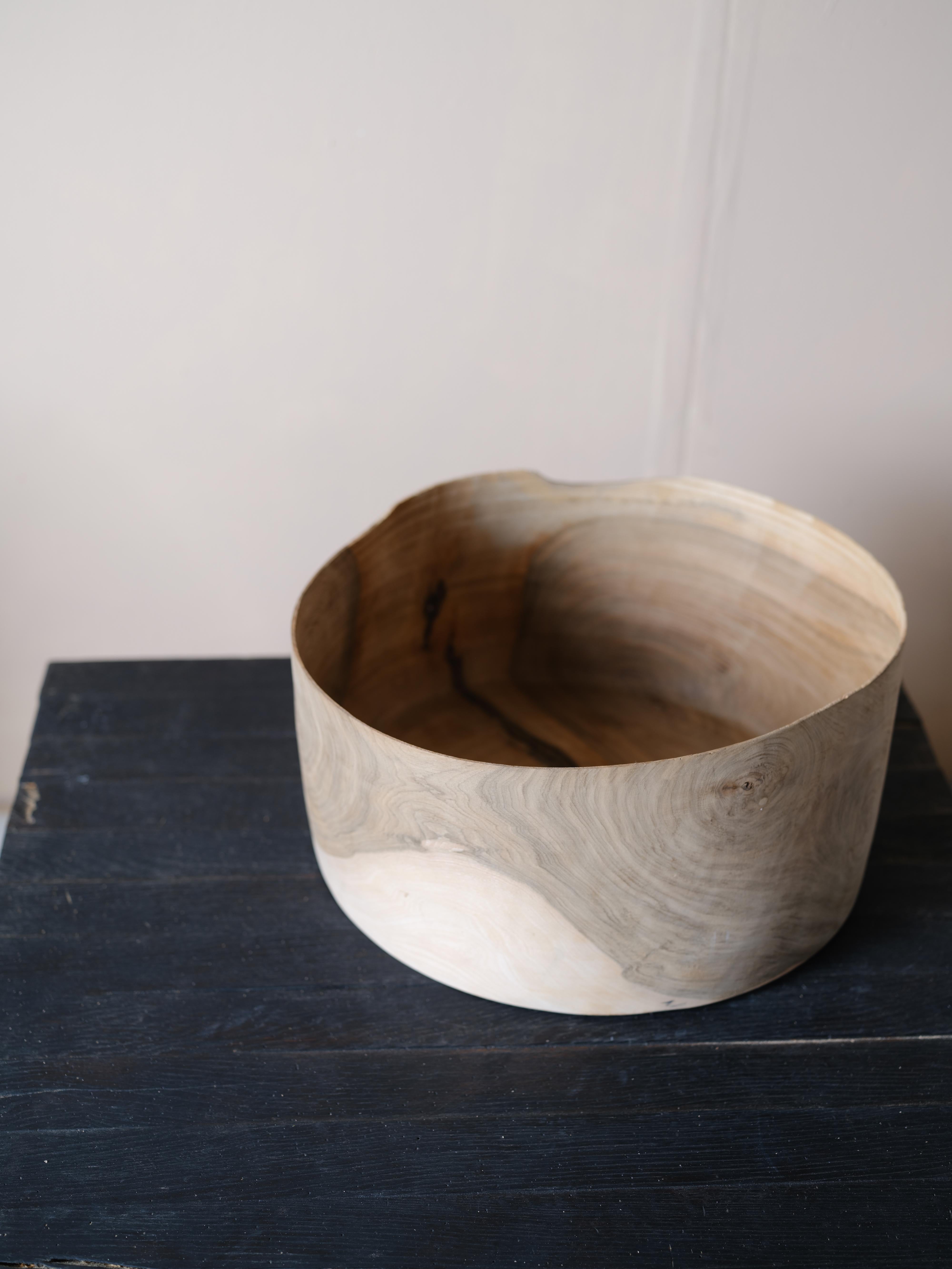 British Hand Turned English Walnut Bowl In Stock For Sale