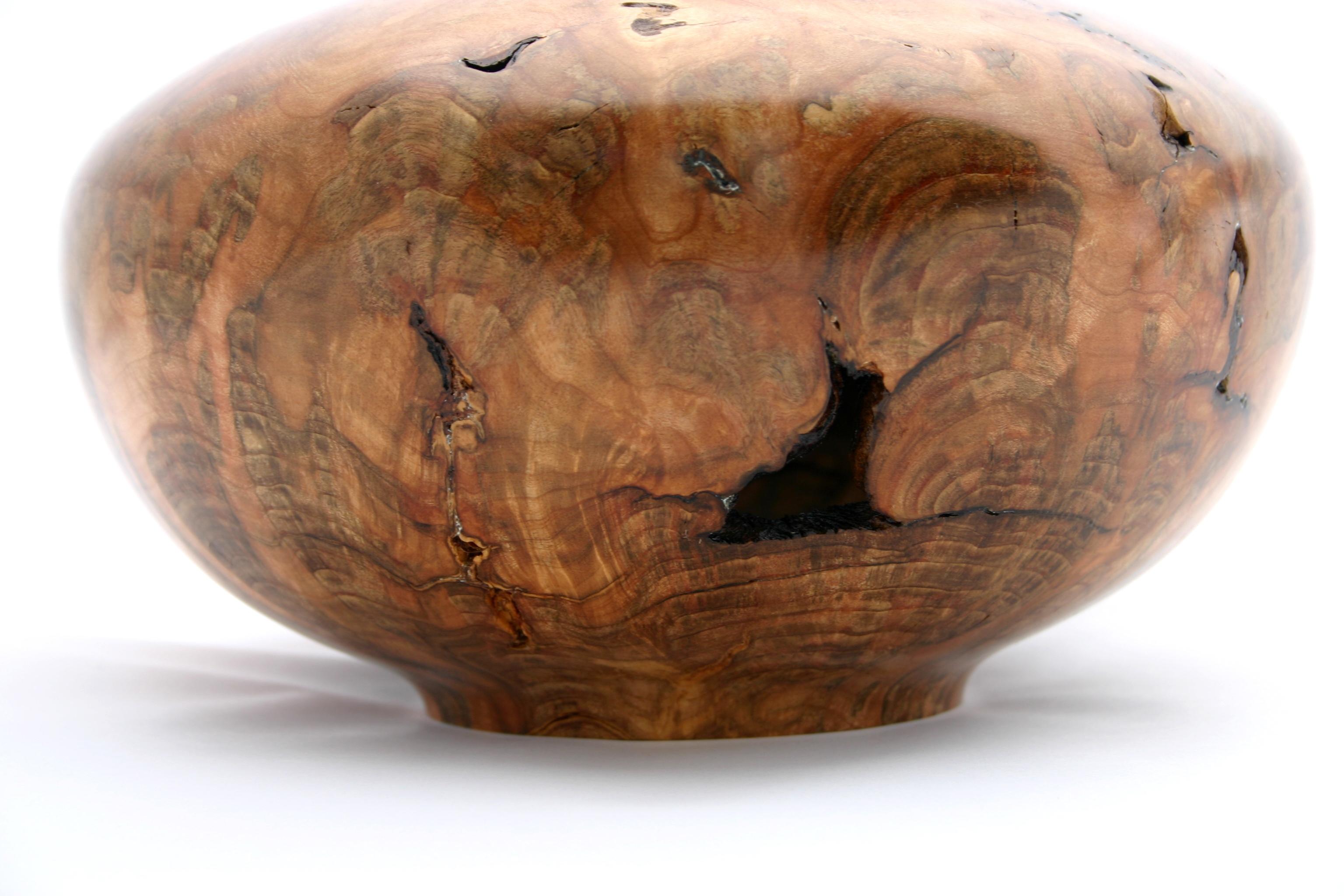 burl vase