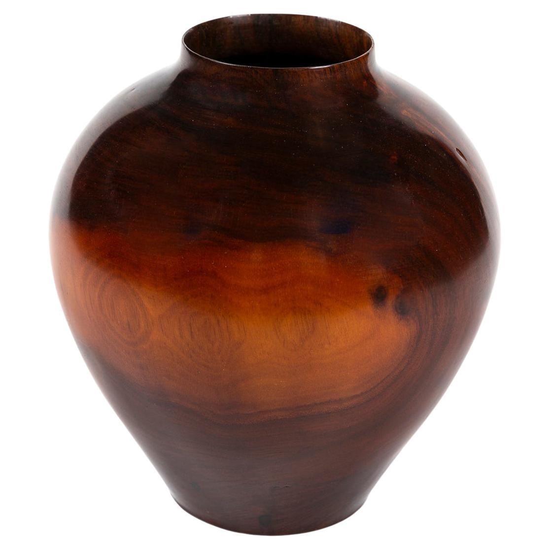 Vaso in noce tornito a mano, XX secolo, americano in vendita