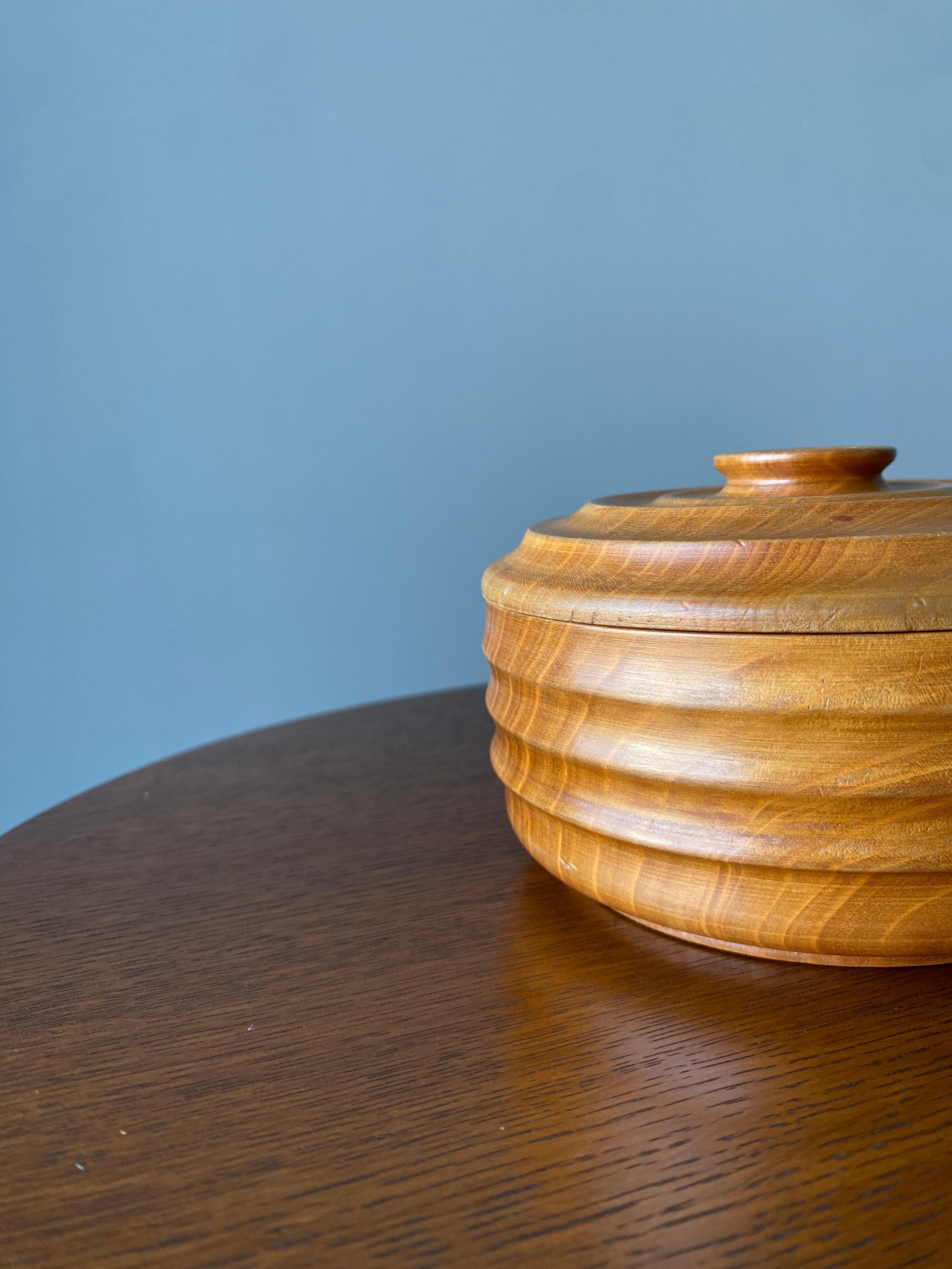 Hand Turned Wooden Lidded Bowl, Circa 1980s 8