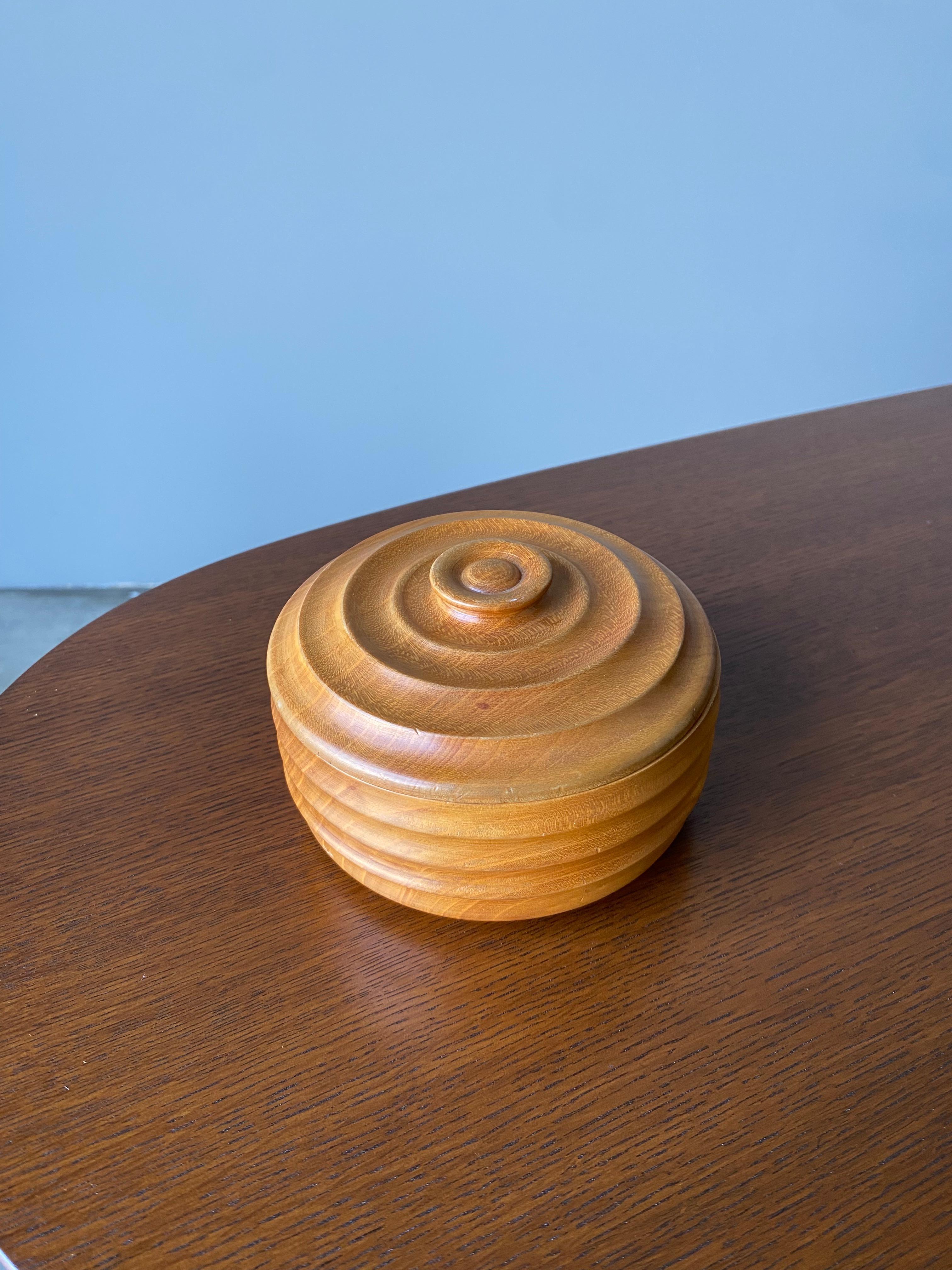 Hand Turned Wooden Lidded Bowl, Circa 1980s In Good Condition In San Juan Capistrano, CA