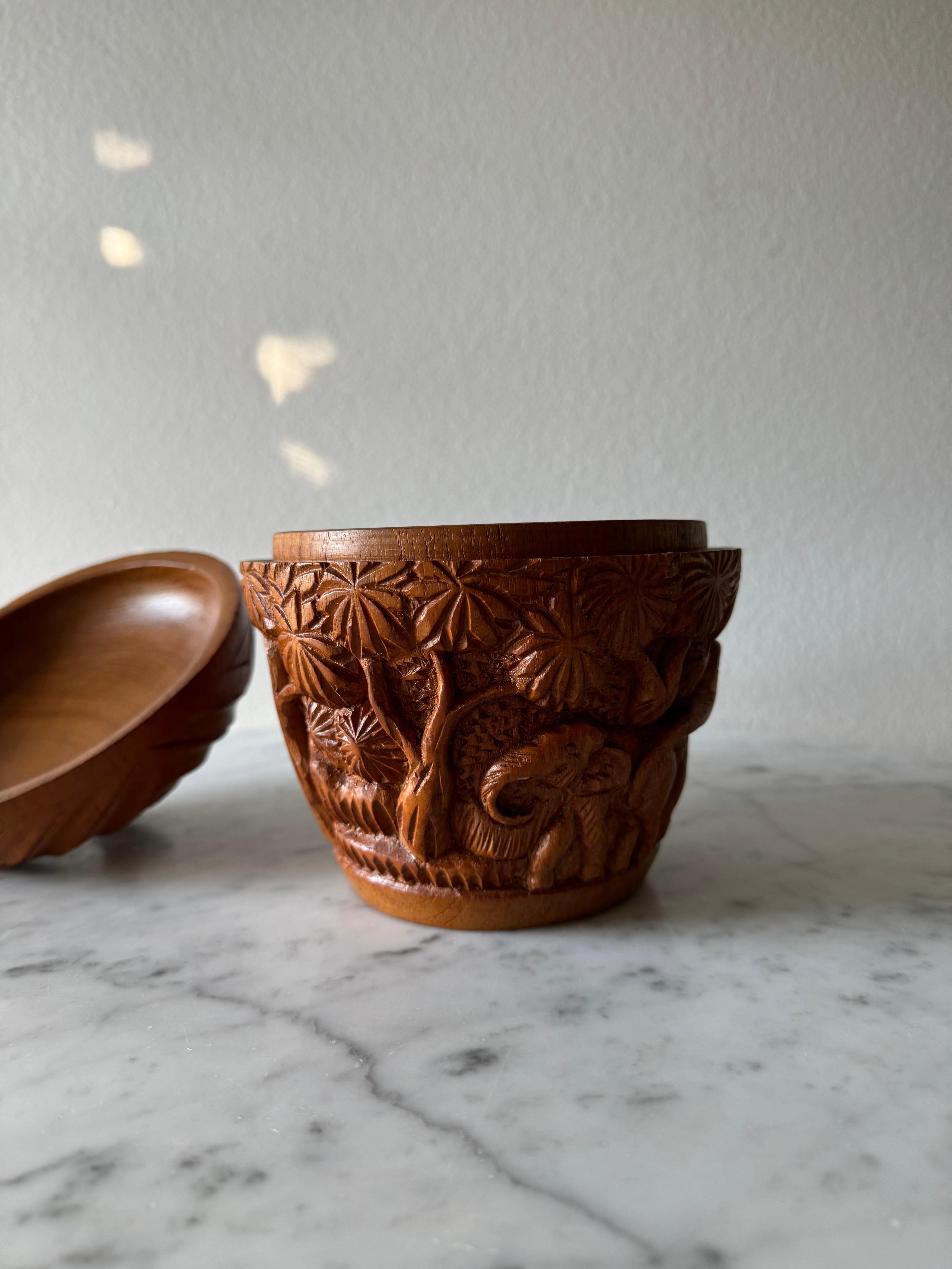 Hand Carved Wooden Lidded Jar/Pot. For Sale 4