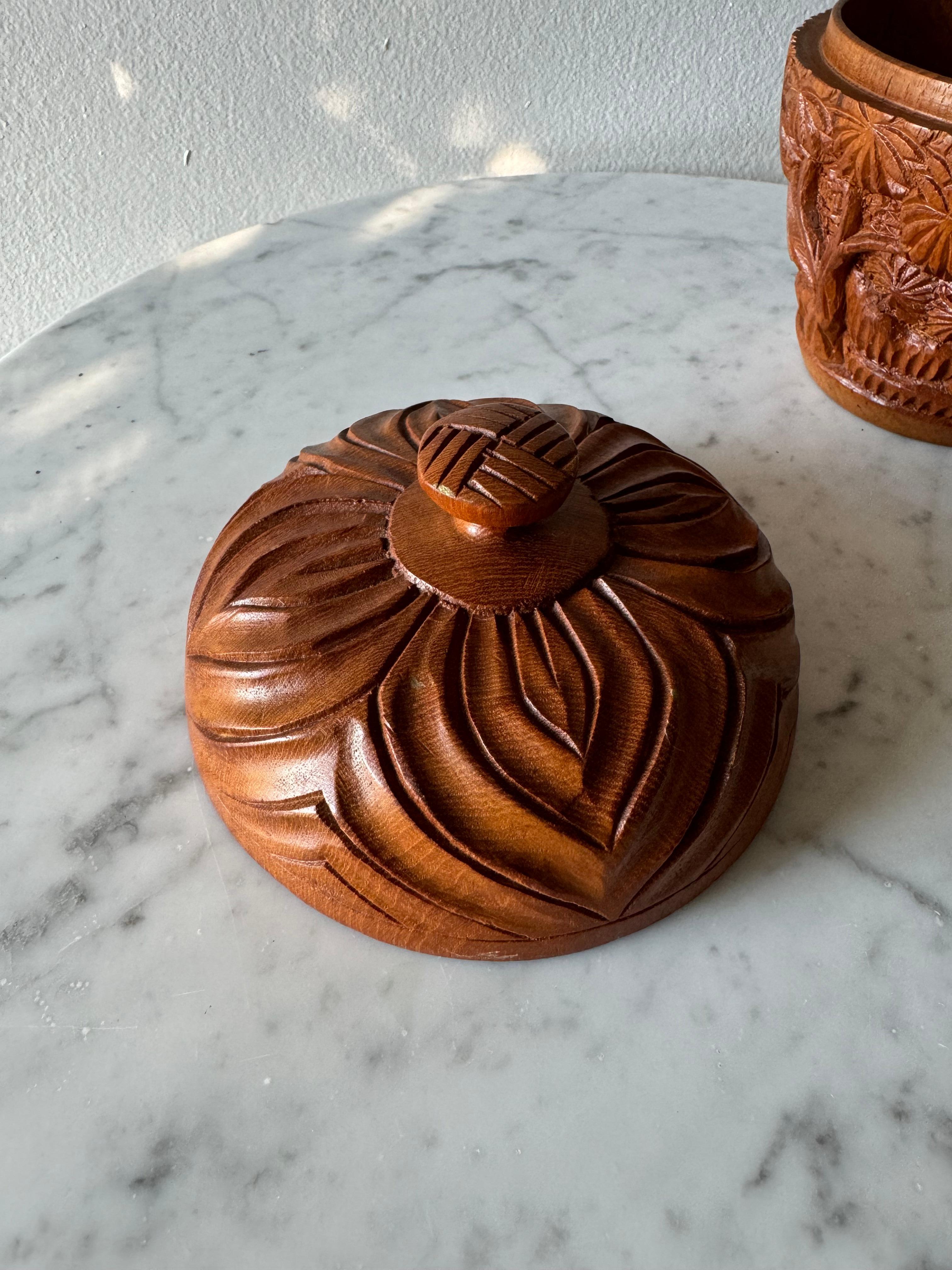 Hand Carved Wooden Lidded Jar/Pot. For Sale 6