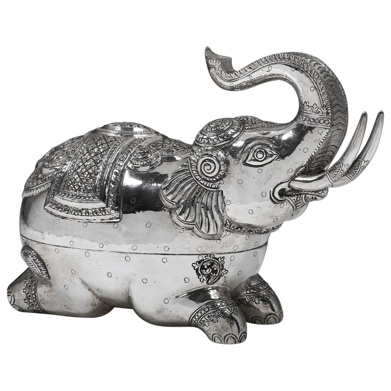 Hand-Worked Contemporary Solid Silver Elephant Box For Sale