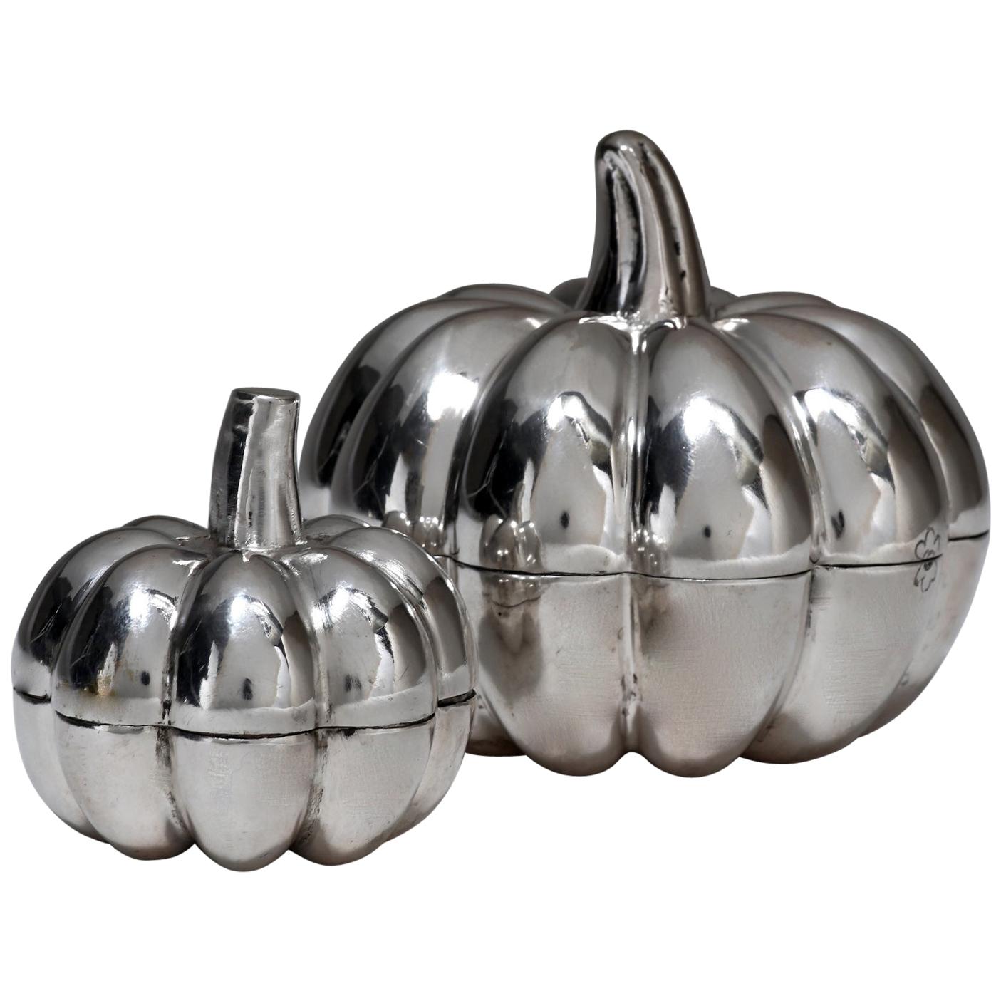 Hand-Worked Contemporary Solid Silver Pumpkin Boxes, Set of Two For Sale