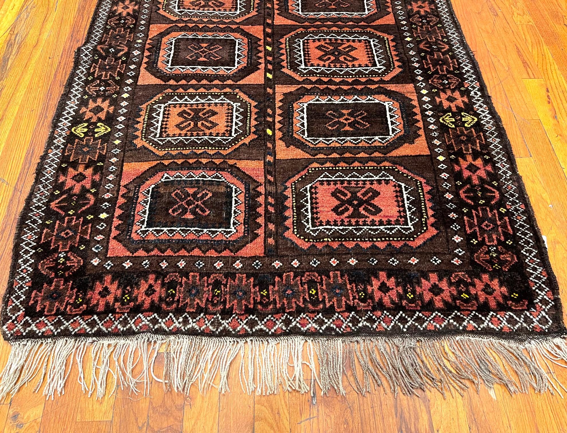 Handgewebter afghanischer Stammes-Teppich Allover Braun Orange  (Handgeknüpft) im Angebot