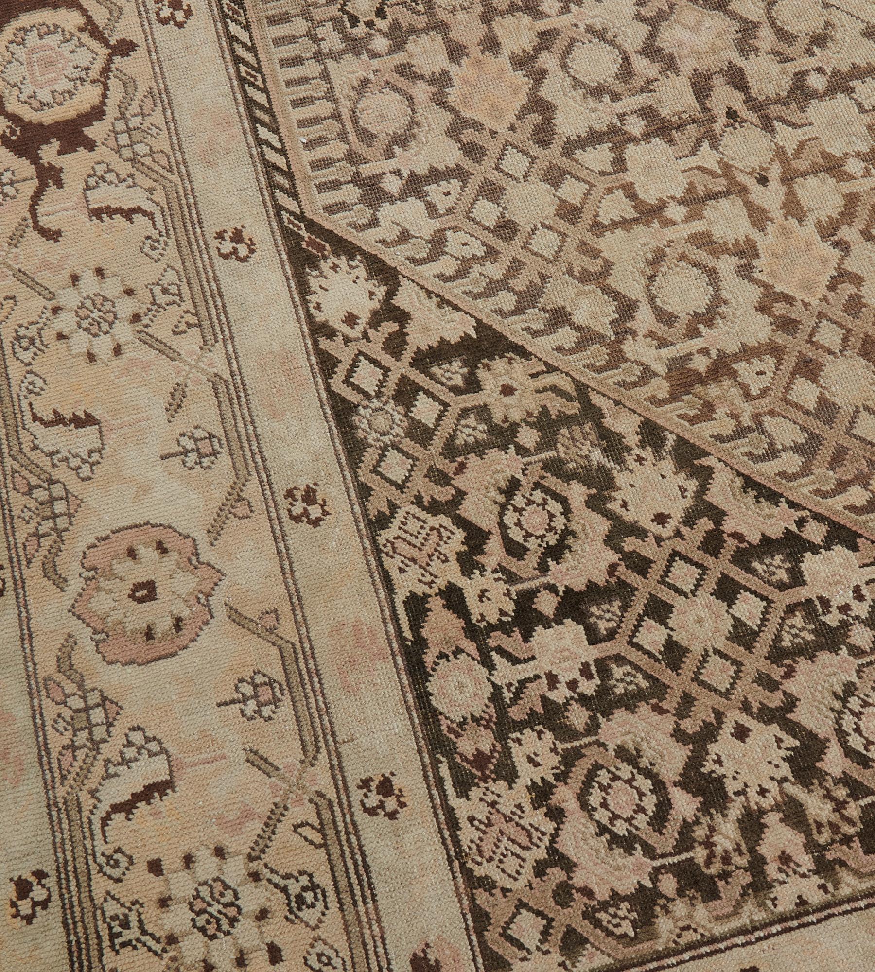 Handgewebter antiker kaukasischer Karabagh-Teppich aus Wolle im Angebot 3