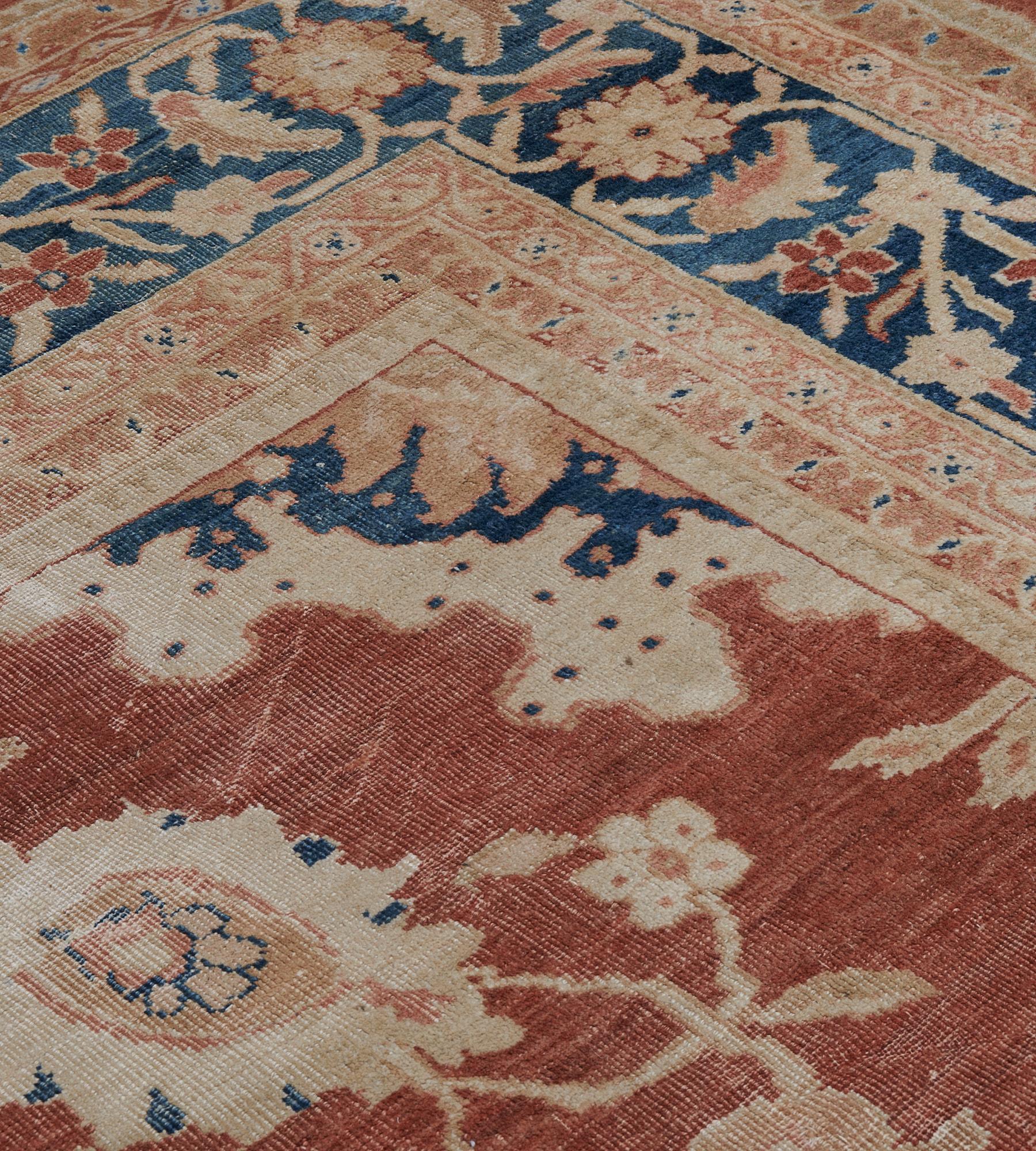 Hand-woven Antique Wool Floral Sultanabad Rug For Sale 2