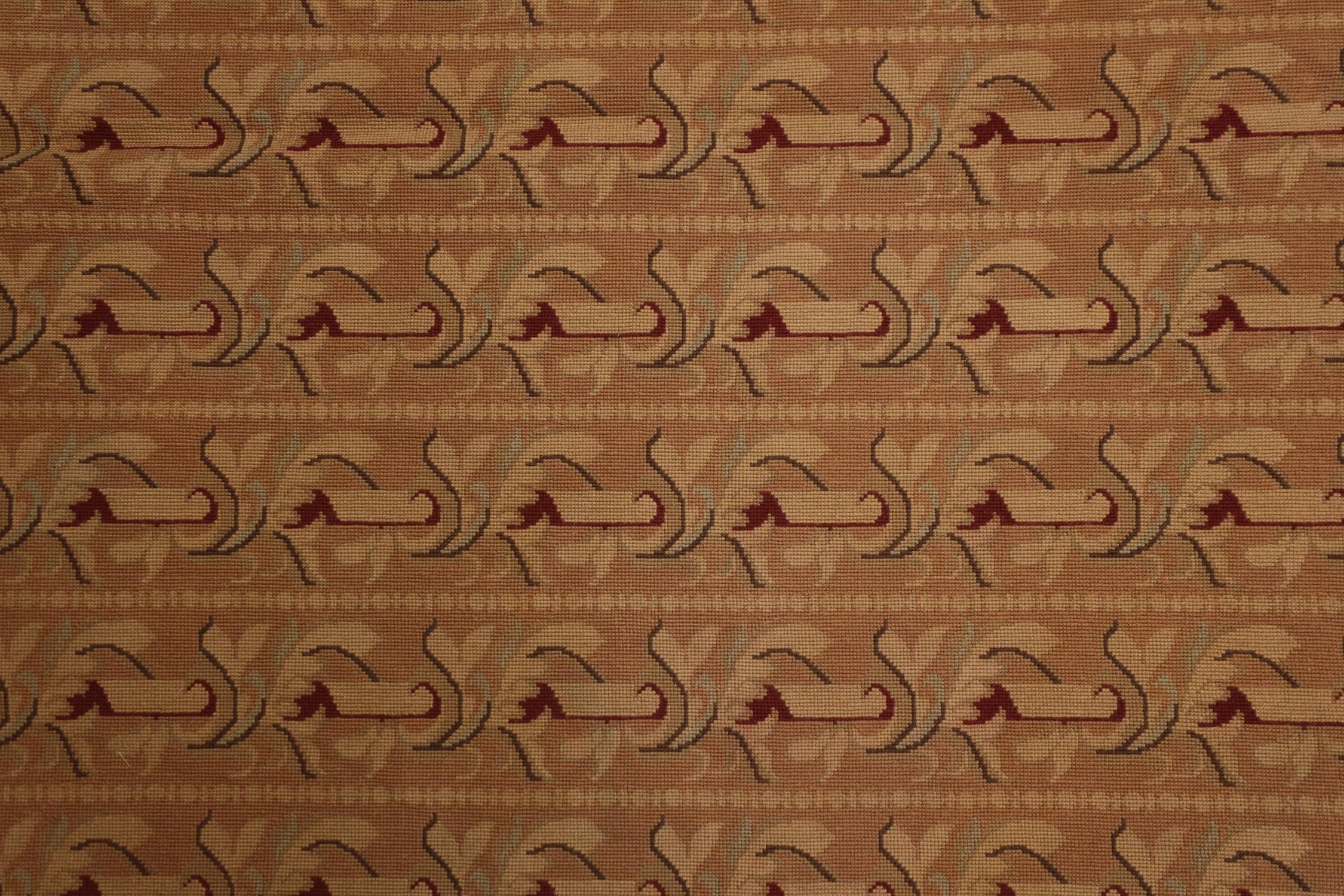Mid-Century Modern Tapis d'Aubusson en laine traditionnelle marron à l'aiguille tissé à la main en vente