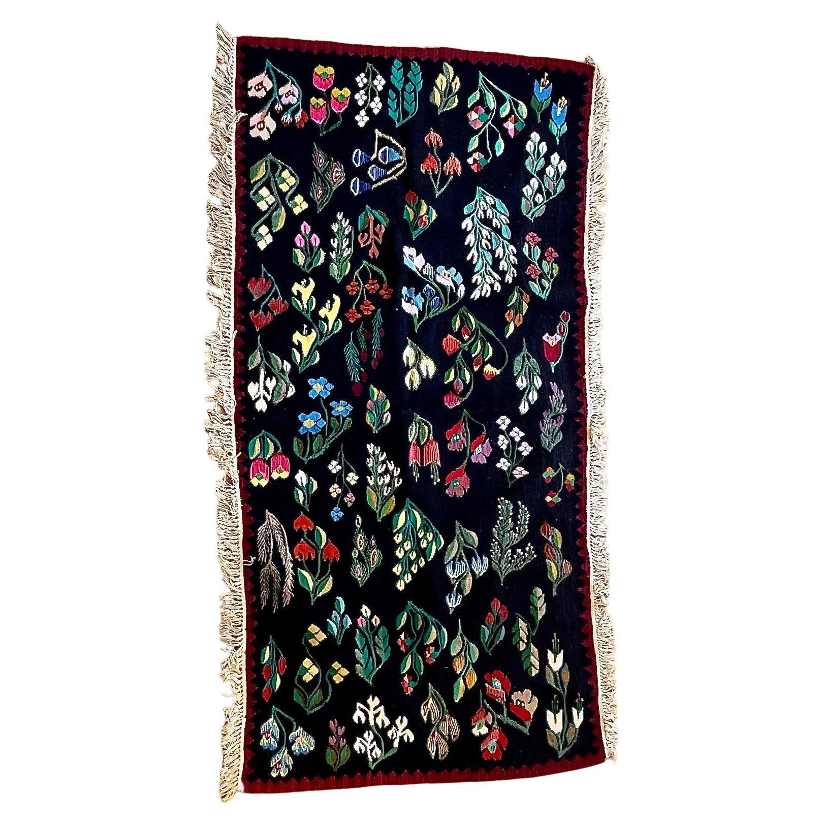Hand Woven Bessarabian Kelim with Floral Pattern, 1940 For Sale