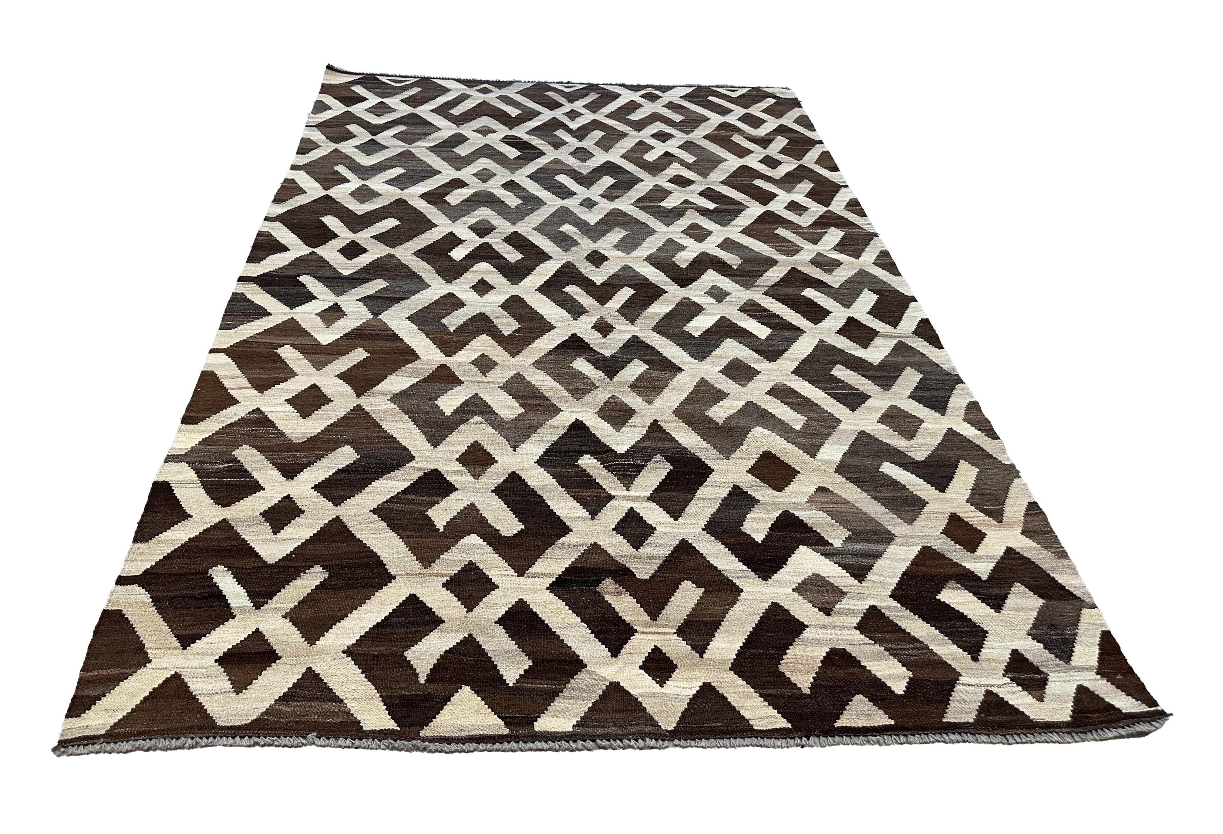 Handgewebter brauner und cremefarbener Flachgewebe-Teppich in Kilim-Optik (Afghanisch) im Angebot