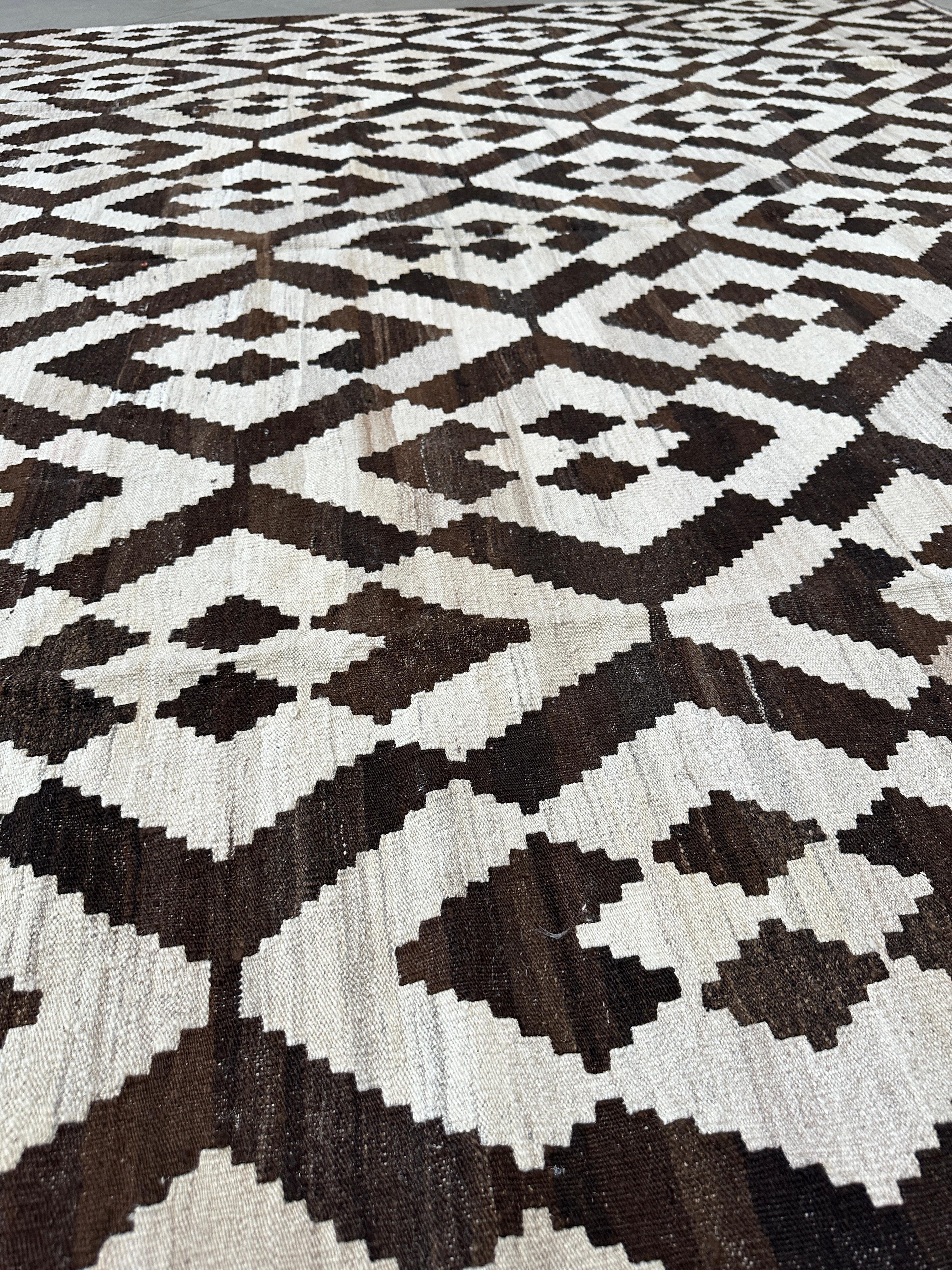 Wool Hand-Woven Brown and Cream Zig-Zag Diamond Kilim Flat Weave Area Rug 10x14 For Sale