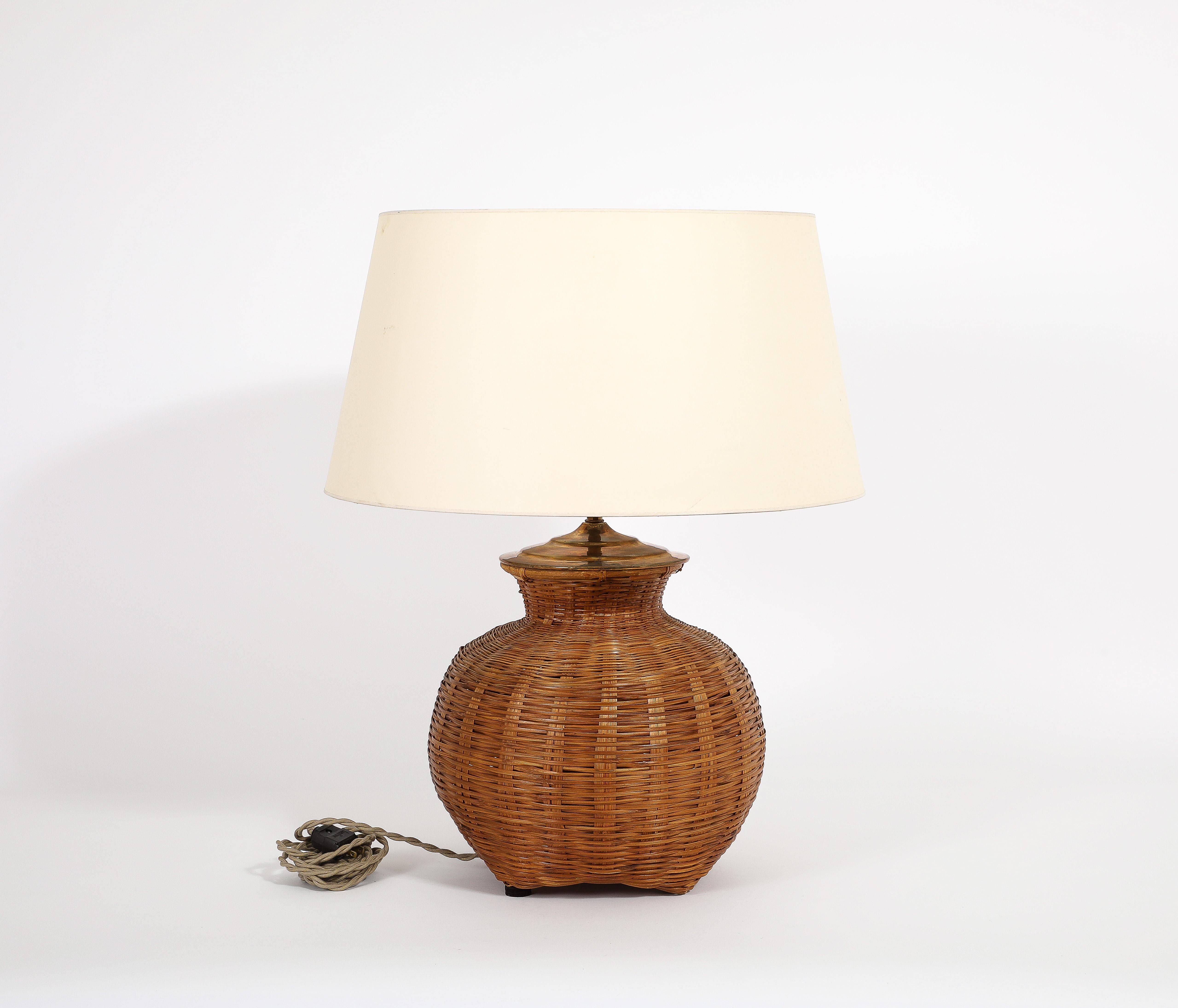 Hand Woven Caned Rattan Table Lamp, France 1970’s In Good Condition For Sale In New York, NY