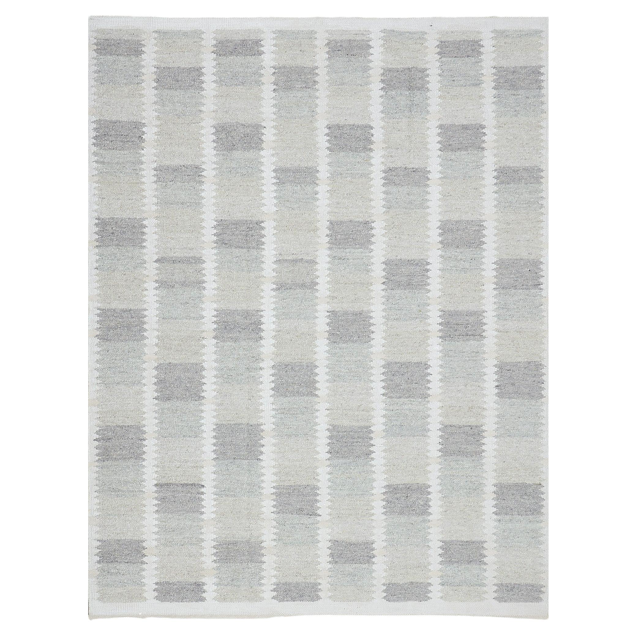 Hand-Woven Contemporary Swedish-Inspired Wool Flat-weave Rug For Sale