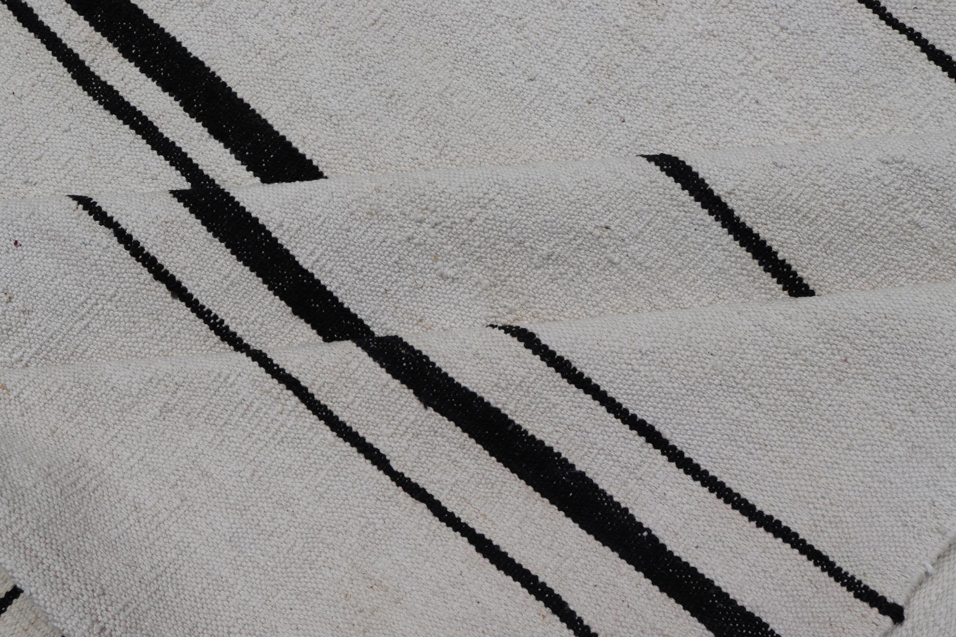 Hand-Woven Cotton Flat Weave Kilim with Geometric Stripe Design For Sale 5
