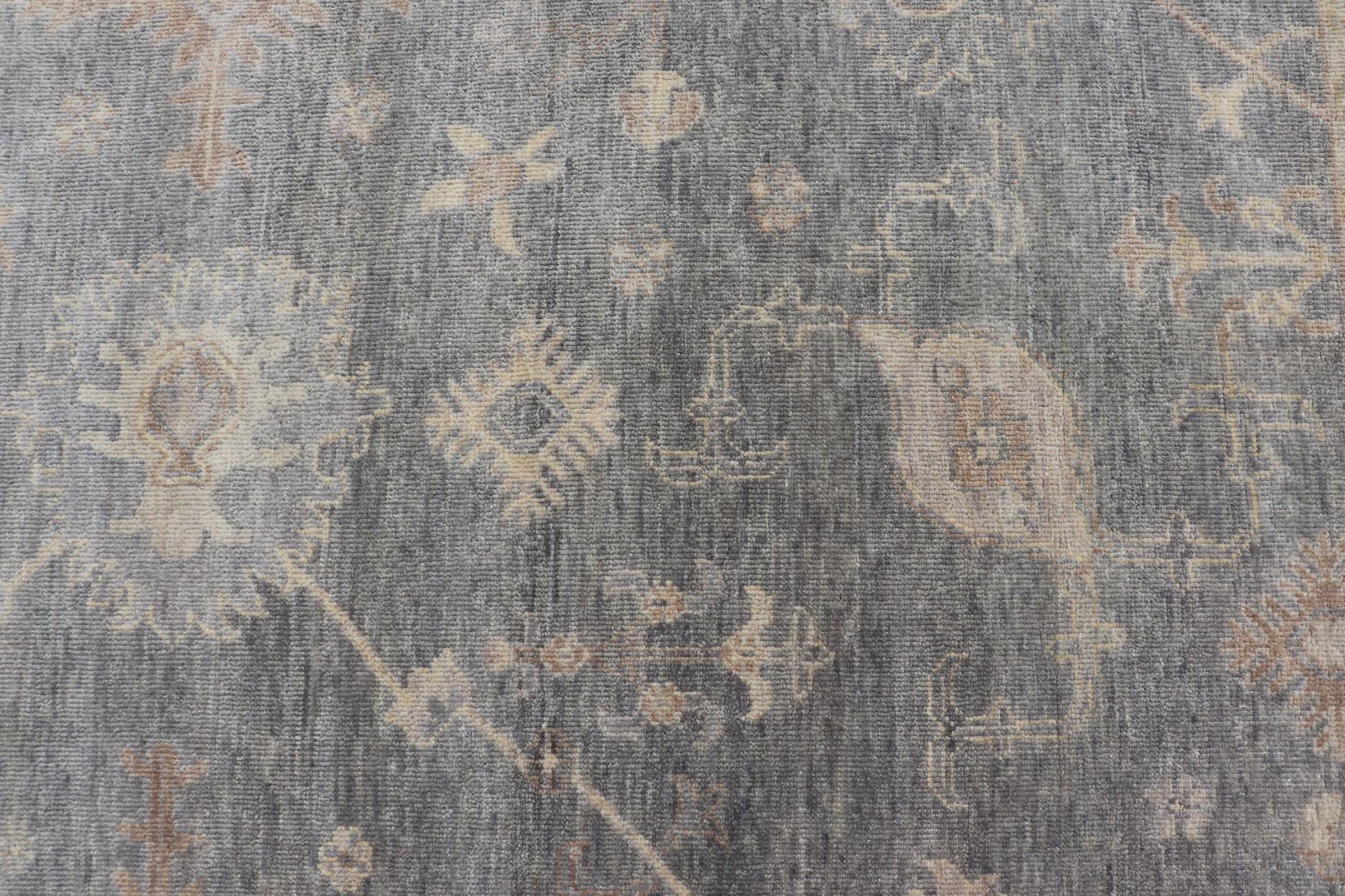 Tapis indien en laine Oushak tissé à la main avec des bleus et des gris délavés 11'10 x 15'2 Excellent état - En vente à Atlanta, GA