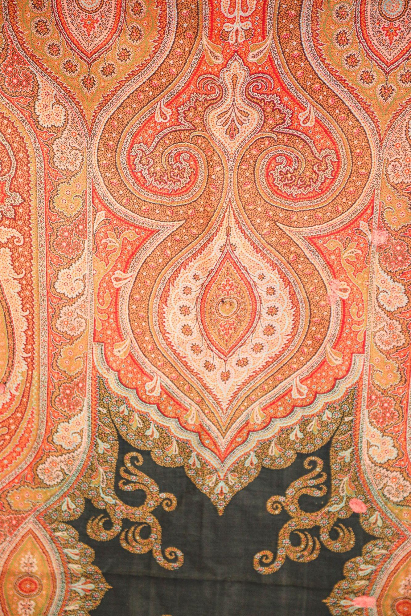 Scialle tessile asiatico Kashmir Paisley tessuto a mano 1850-1890 in vendita 5