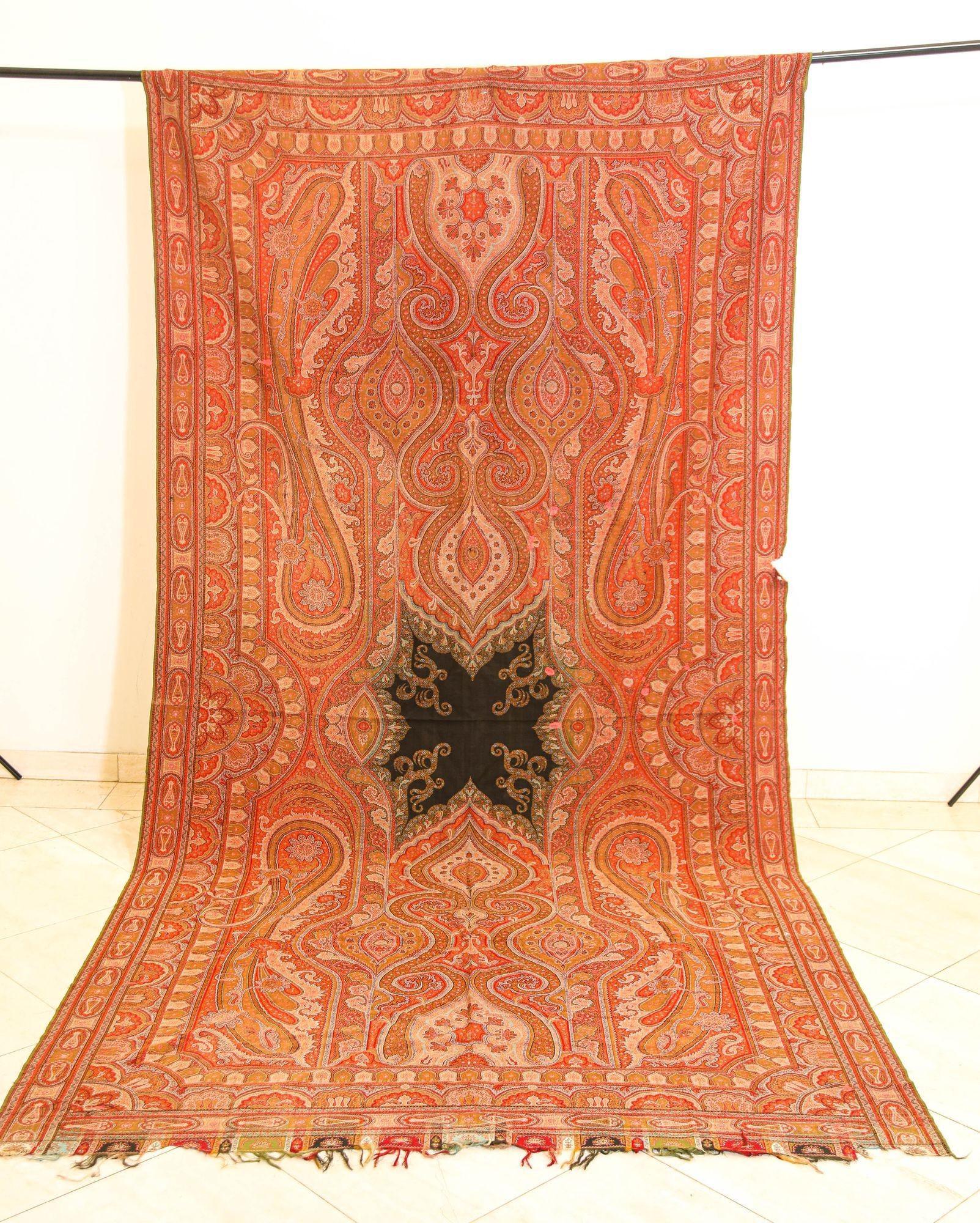 Scialle tessile asiatico Kashmir Paisley tessuto a mano 1850-1890 in vendita 11