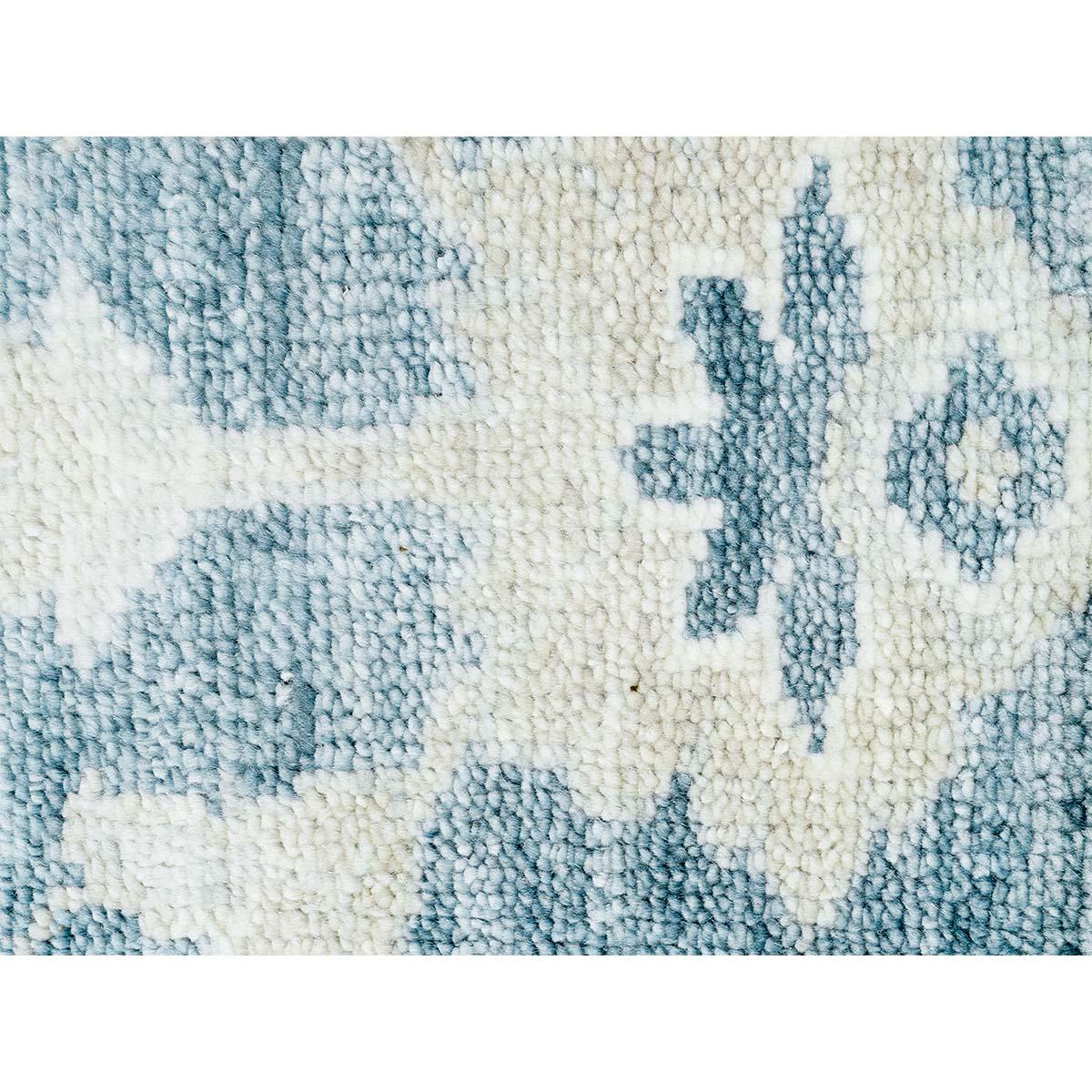 Hand-Knotted Hand Woven Luxury Blue / Beige Area Rug For Sale