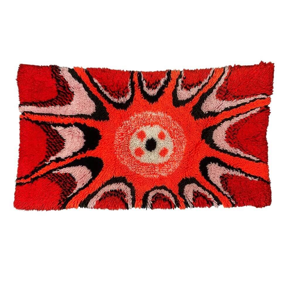 Handmade, hand-waved mid-century style wall carpet in orange-red-black color combination. We've forgotten about these wonderful pieces for a while, but now we're bringing back the atmosphere of the 70s.

This wall carpet was made around the 1970s