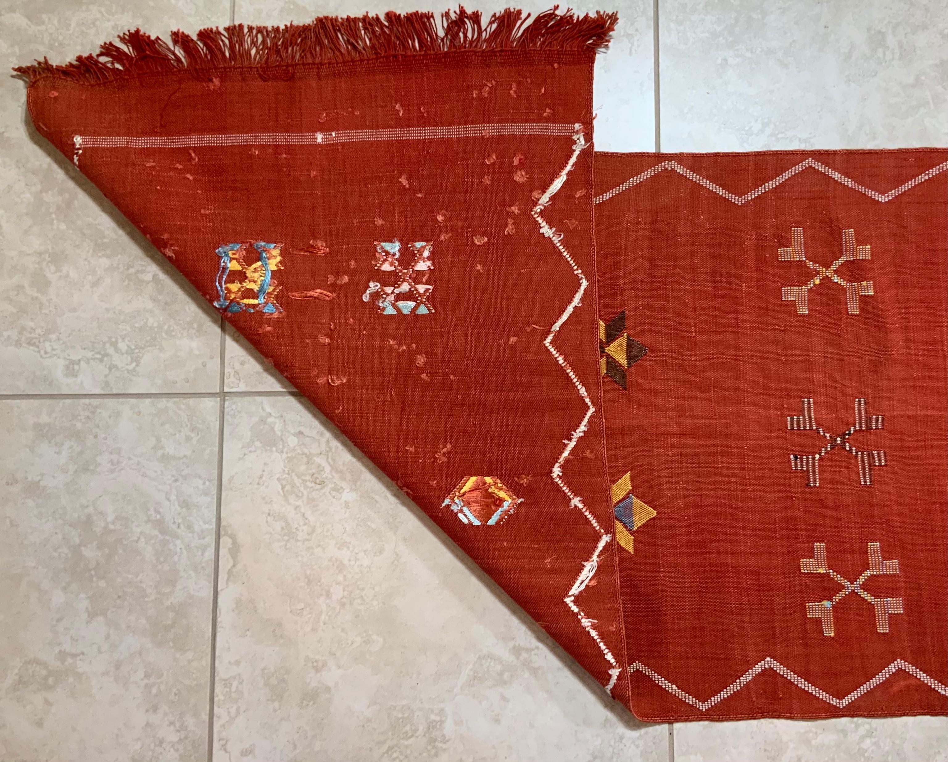 Hand Woven Moroccan Cactus Style Silk Flat-Weave Kilim Runner For Sale 5