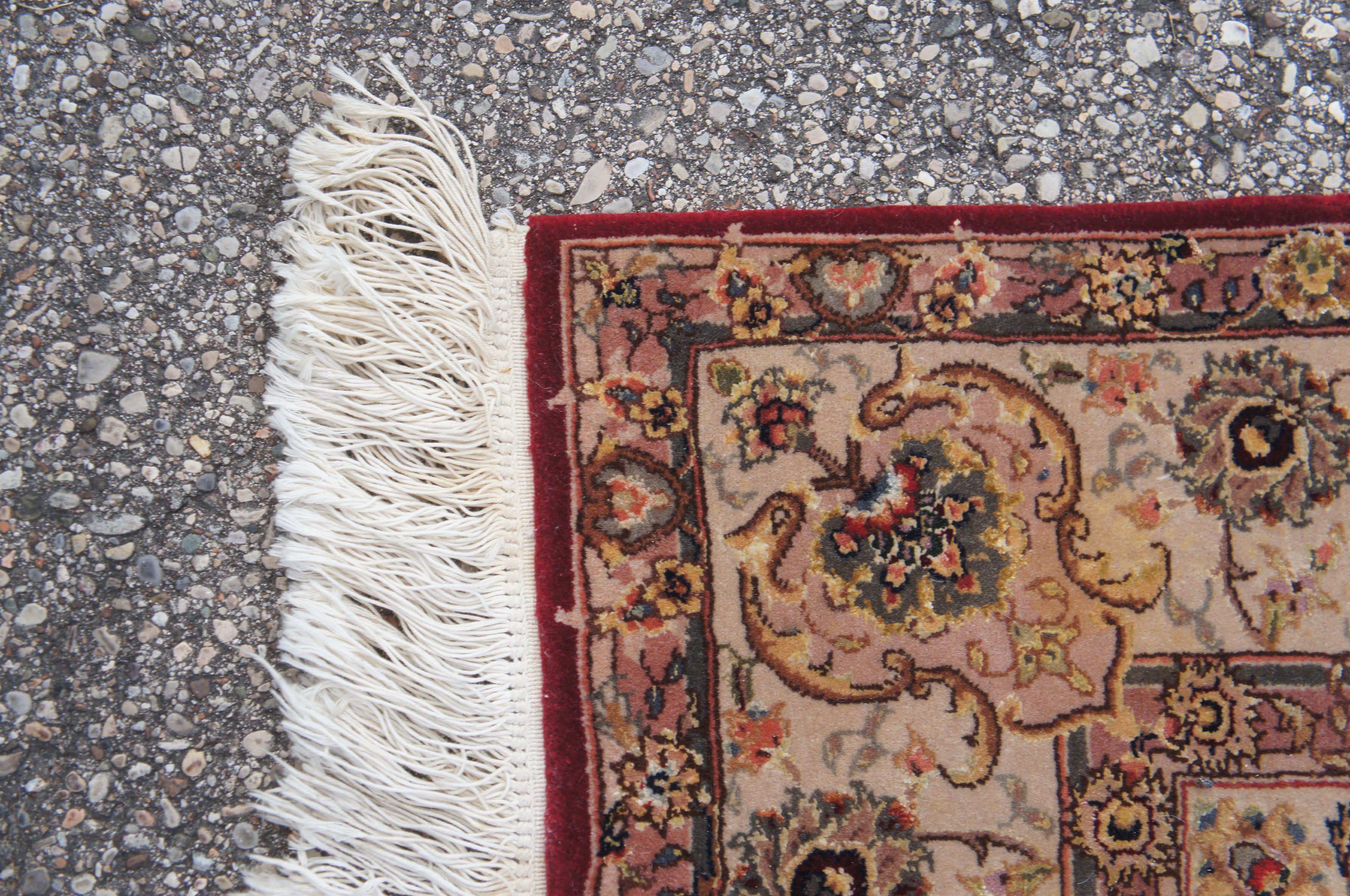 20th Century Hand Woven Sino Tabriz Geometric Medallion Red Wool Silk Area Rug Carpet 4 x 6' For Sale