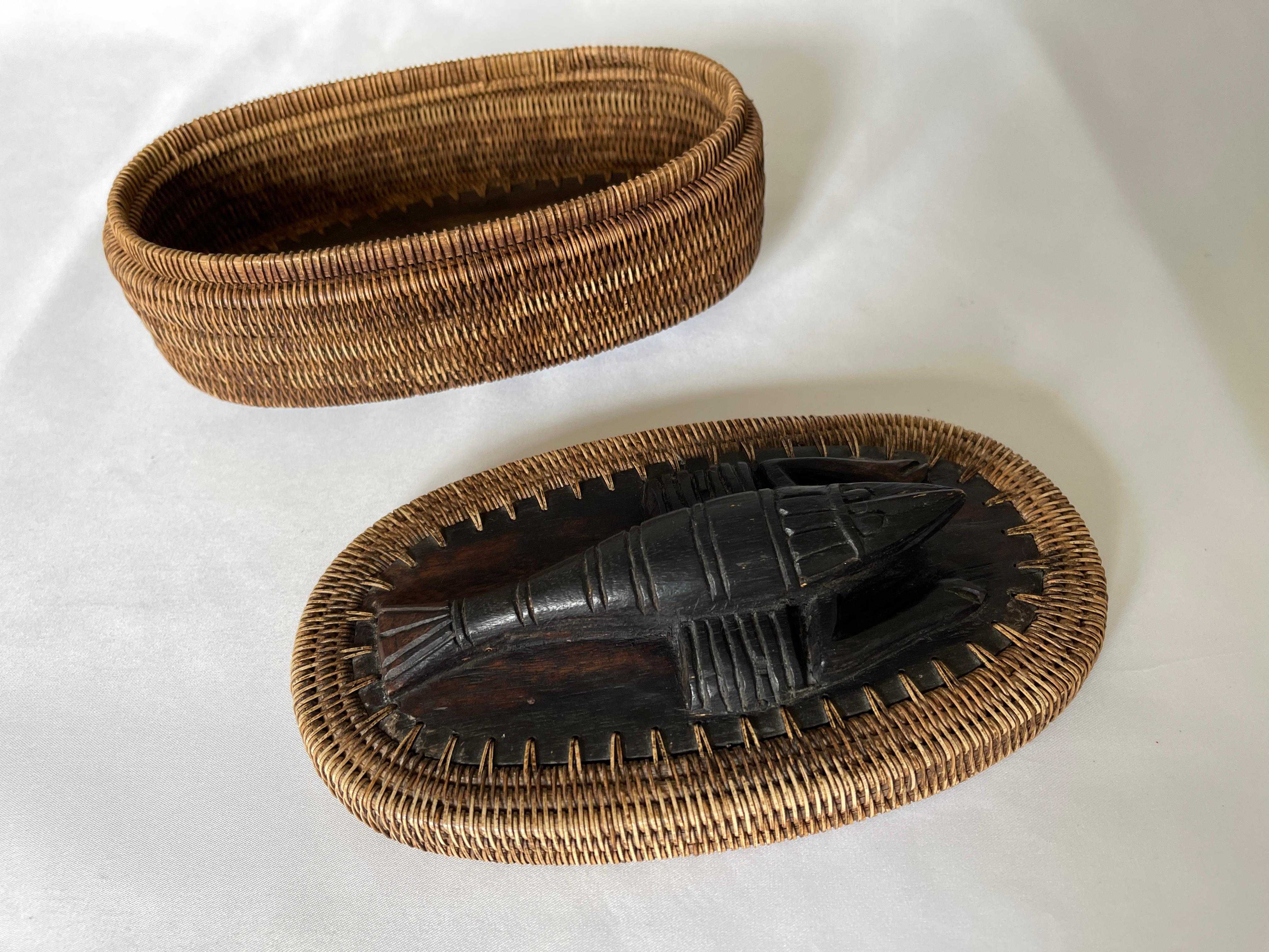 Hand Woven Oval Reed Basket with Carved Wooden Crawfish Lid In Good Condition In New York, NY