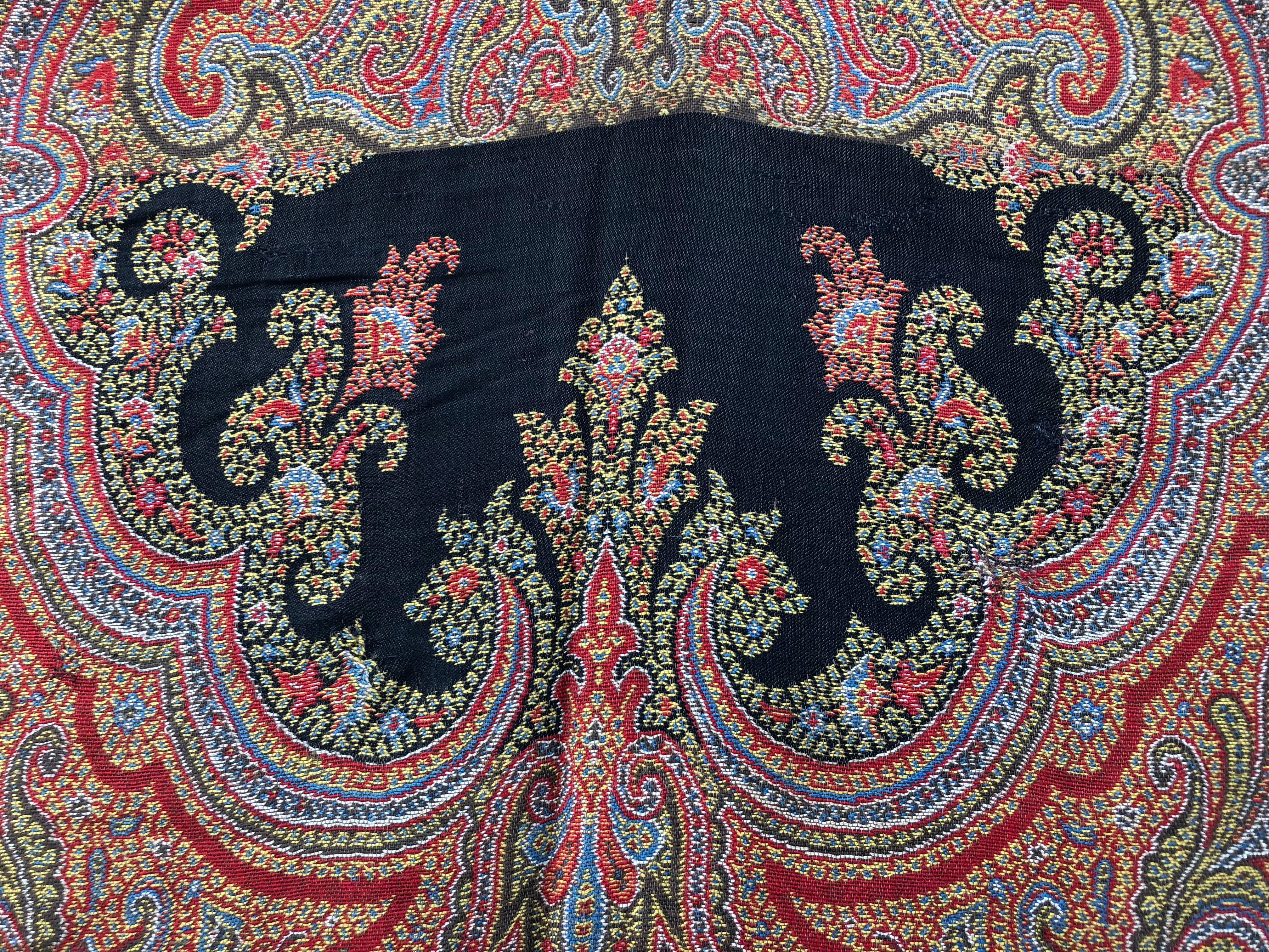 Hand Woven Paisley Kashmir Shawl with Long Fringe, Napoleon III In Good Condition For Sale In Petaluma, CA