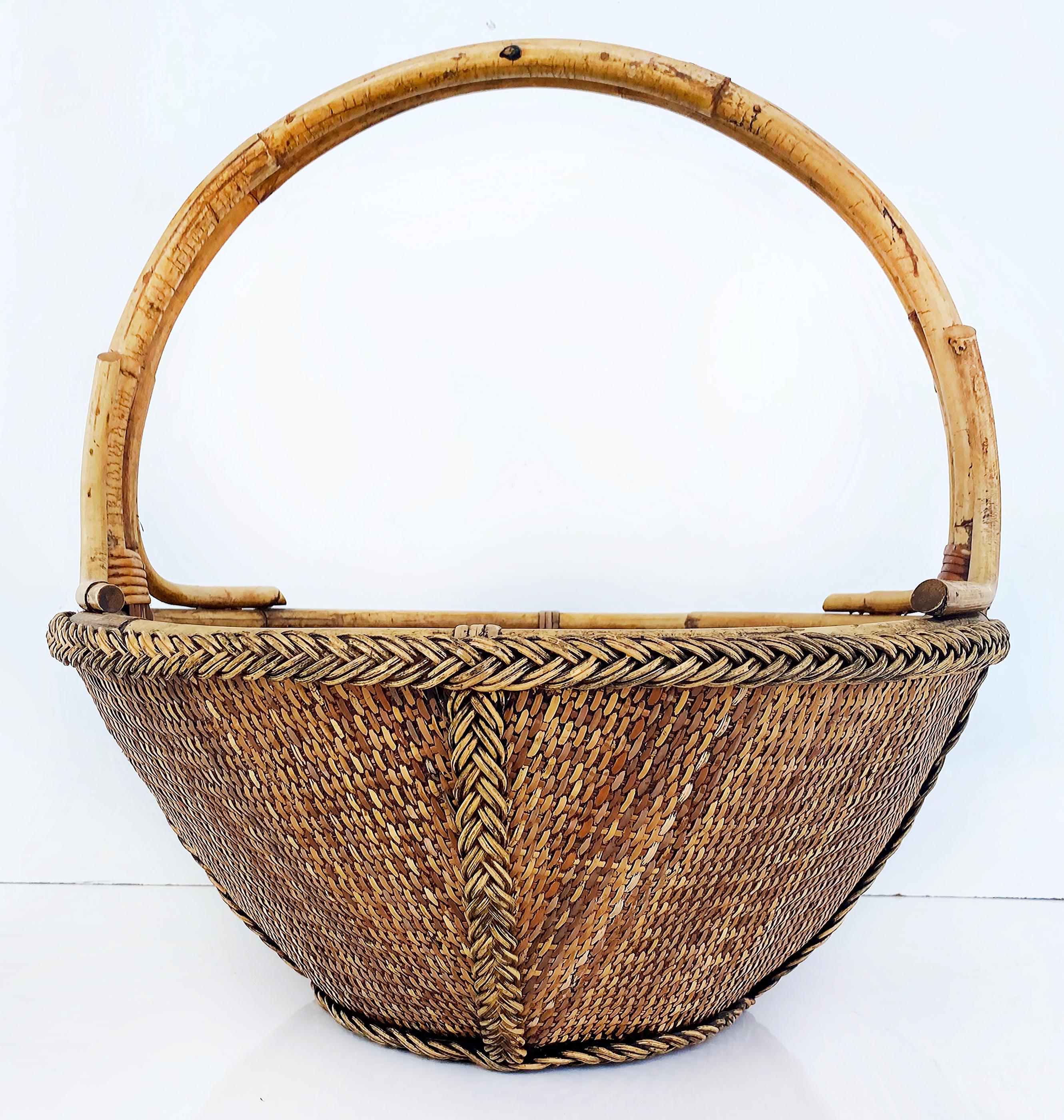 Hand-Woven Rattan and Reed Basket with Handle and Braided Border For Sale 1