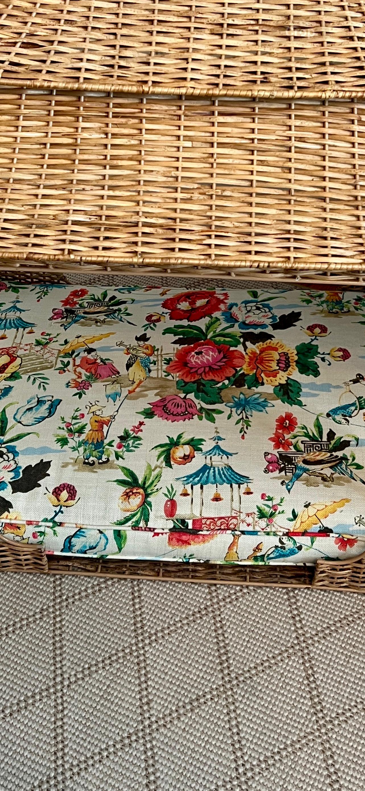 Hand Woven Rattan Pagoda Dog Bed with Asian Fabric and Special Rattan Details For Sale 5