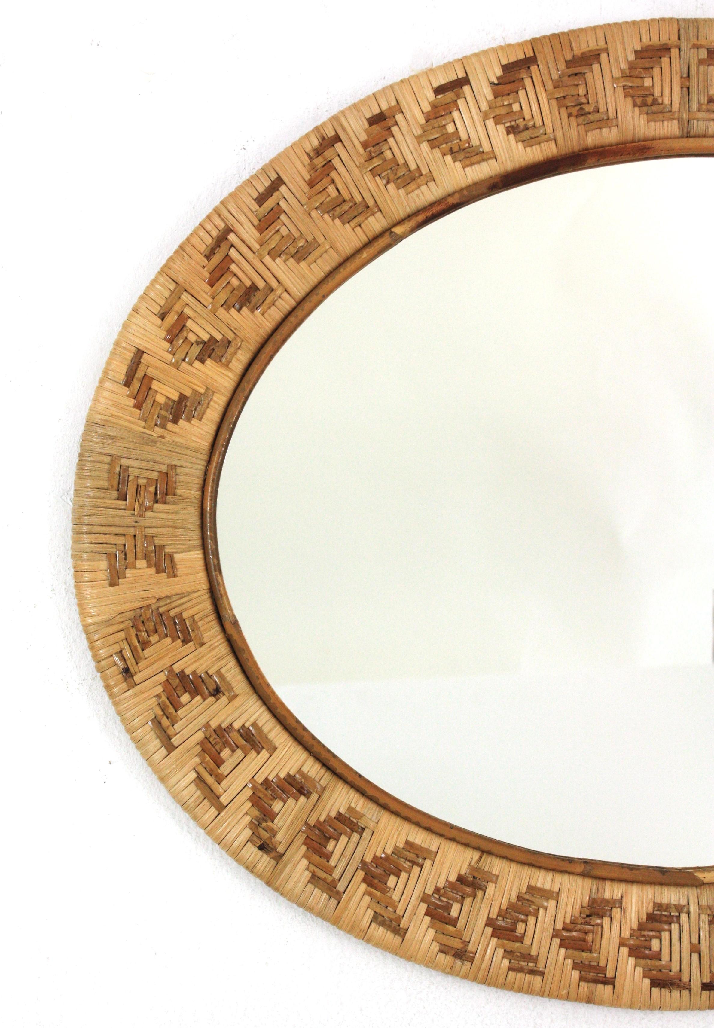 Spanish Rattan Wicker Hand Woven Oval Mirror, 1960s In Good Condition For Sale In Barcelona, ES