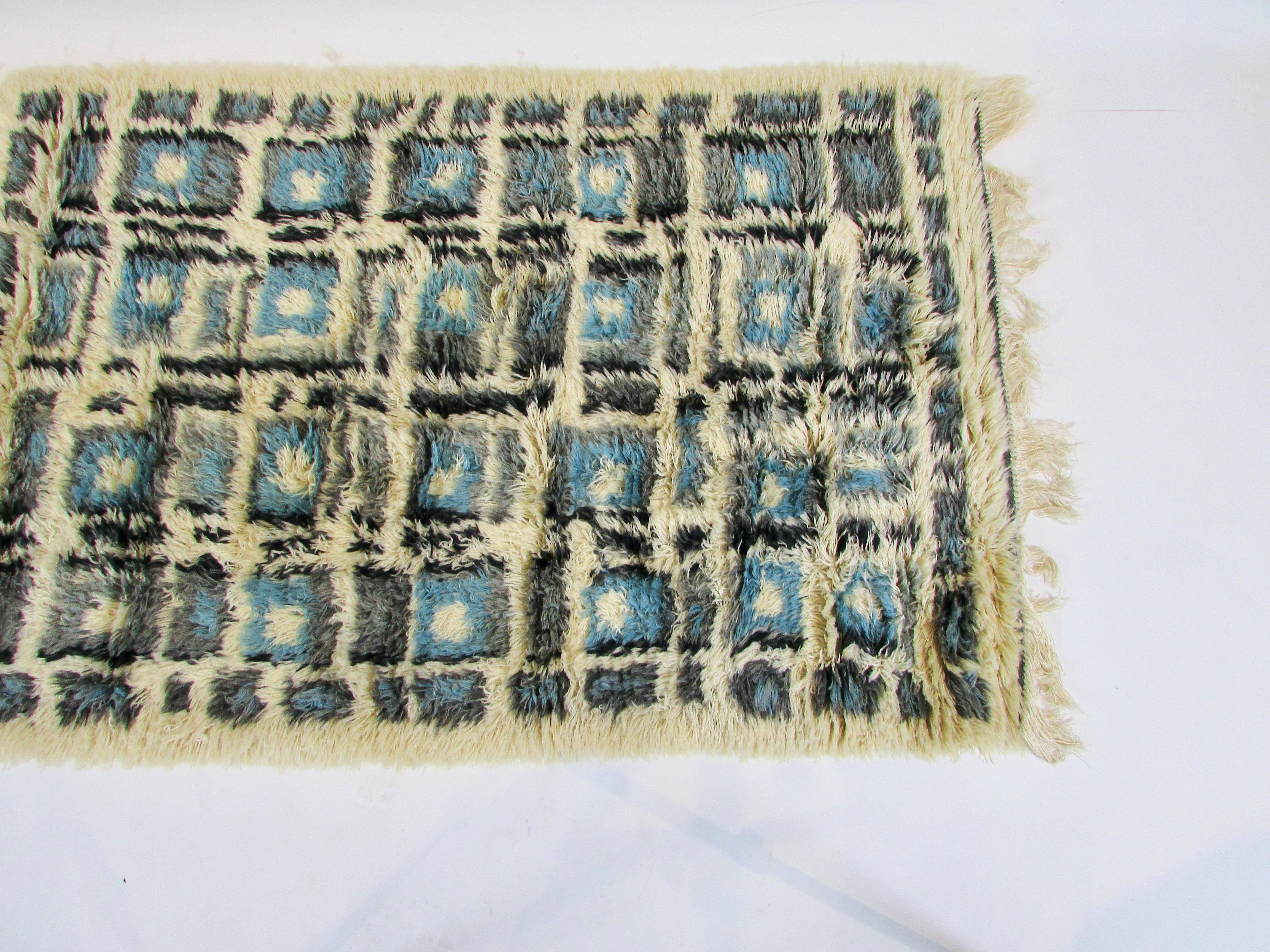 20th Century Hand woven Rya accent rug or wall hanging 