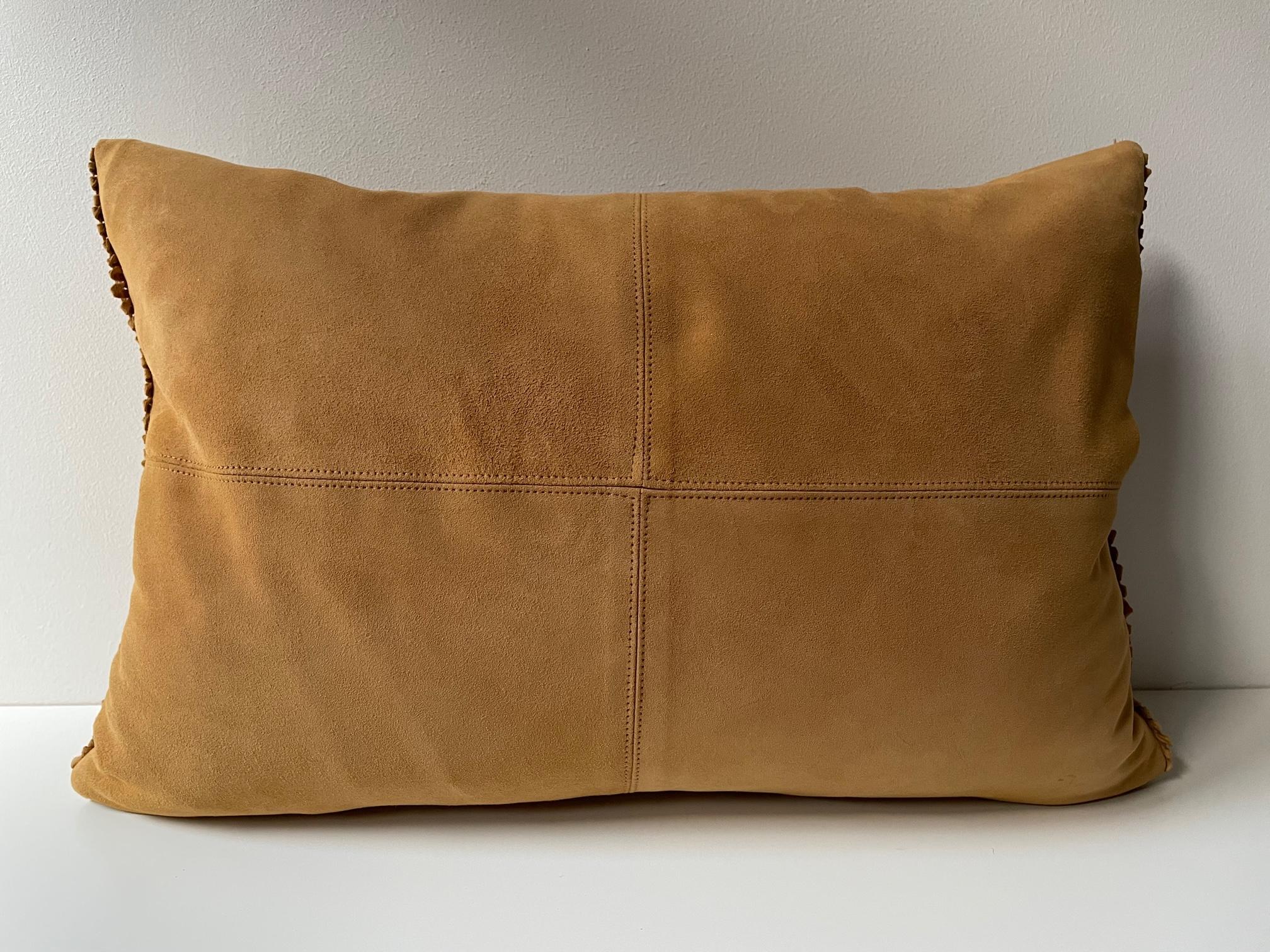 1 no Hand Woven Suede Cushion Colour Ginger, Back Side with Suede, Cushion size: 30 x 45 cm, silk lining, inner pad with new feathers.
