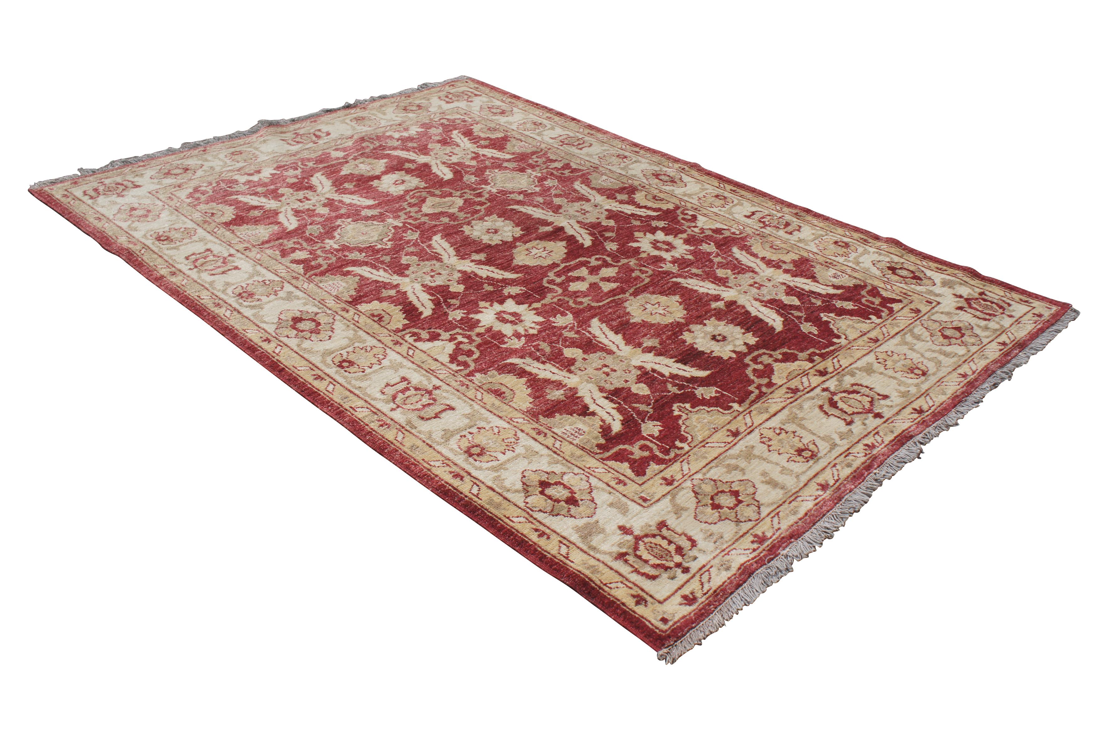Hand Woven Turkish Red & Beige Geometric Floral Wool Carpet Area Rug 5' x 7' In Good Condition For Sale In Dayton, OH