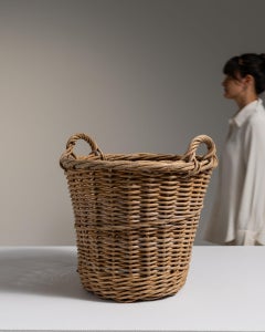 Hand-Woven Wicker Basket from France, Natural Tan Finish, 20th Century